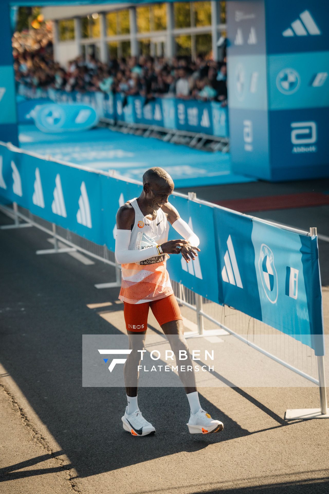 Eliud Kipchoge (KEN/Kenya) auf den letzten Metern am 24.09.2023 beim Berlin Marathon in Berlin