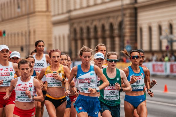 Angelika Mach (POL), Kristina Hendel (GER), Moira Stewartova (CZE), Fionnuala Mccormack (IRL), Giovanna Epis (ITA); Marathon am 15.08.2022 bei den Leichtathletik-Europameisterschaften in Muenchen