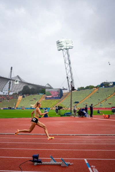 Alica Schmidt (GER) in der 4x400m Staffel am 19.08.2022 bei den Leichtathletik-Europameisterschaften in Muenchen