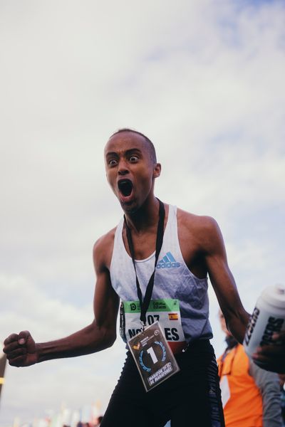 Tariku Novales (ESP) am 04.12.2022 beim 42th Valencia Marathon Trinidad Alfonso 2022