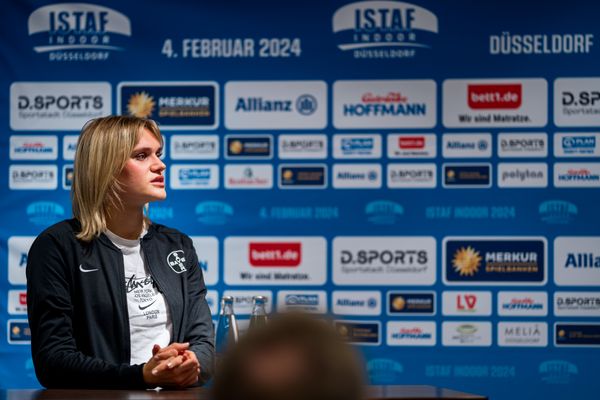 Franziska Schuster (GER) während der internationalen Pressekonferenz zum 4. ISTAF INDOOR Düsseldorf am 02.02.2024 im Meliá Hotel in Düsseldorf