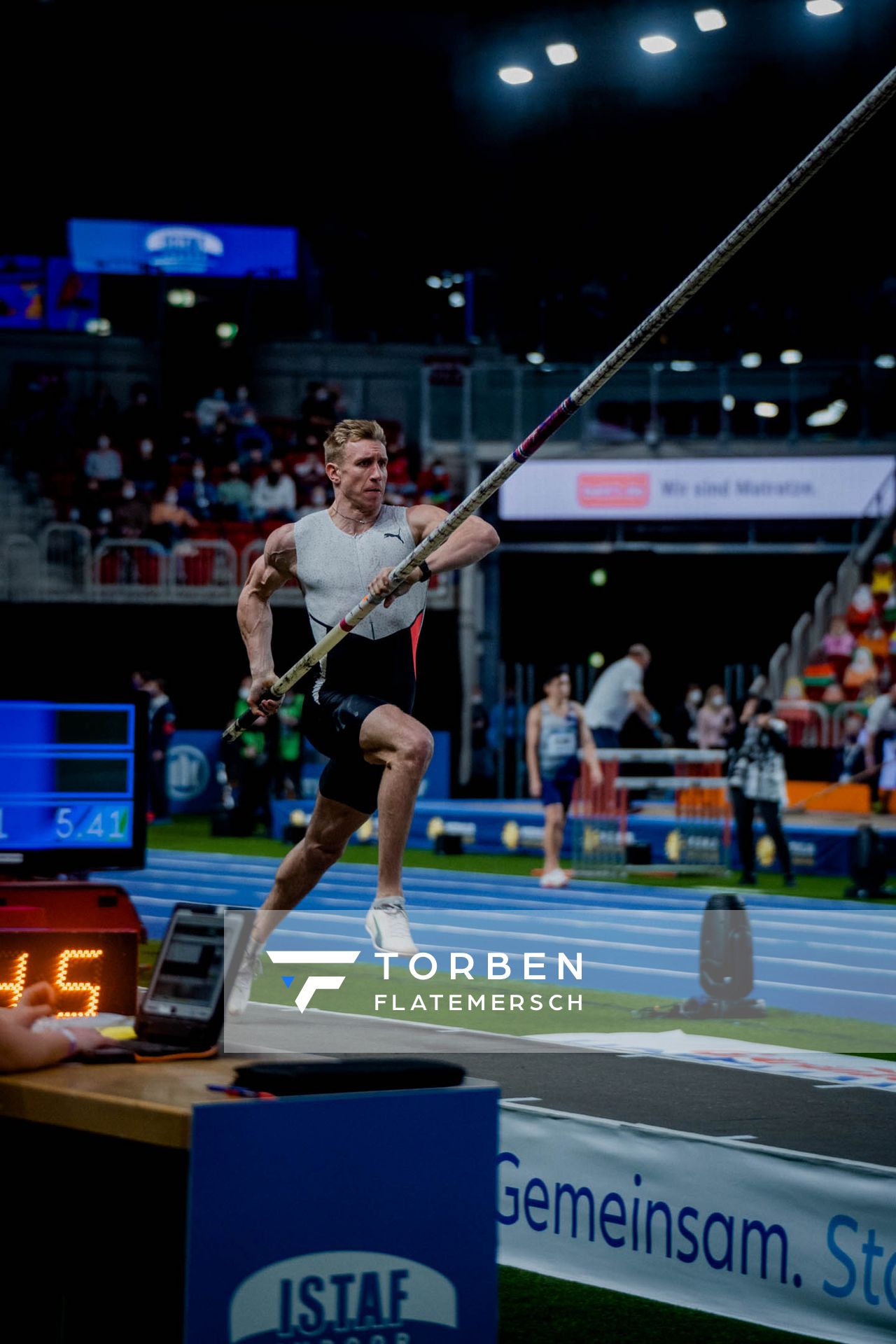 Piotr Lisek (POL) beim Stabhochsprung am 20.02.2022 beim ISTAF in Duesseldorf