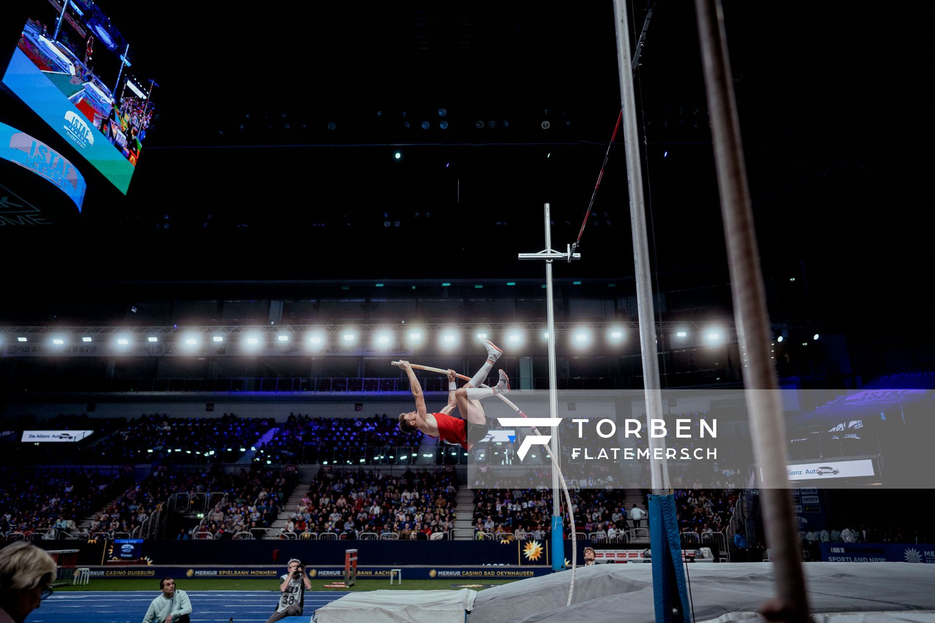 Torben Blech (GER) im Stabhochsprung am 29.01.2023 beim ISTAF Indoor im PSD Bank Dome in Duesseldorf