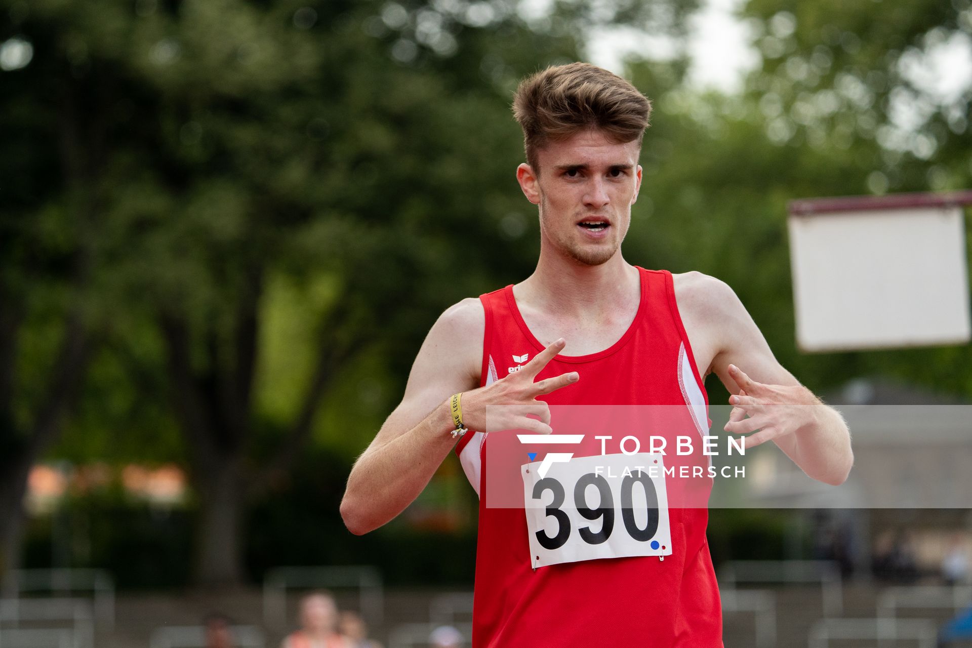 Jonas Just (LG Osterode) ueber 3000m am 11.07.2020 waehrend dem Backontrack-Meeting in Dortmund
