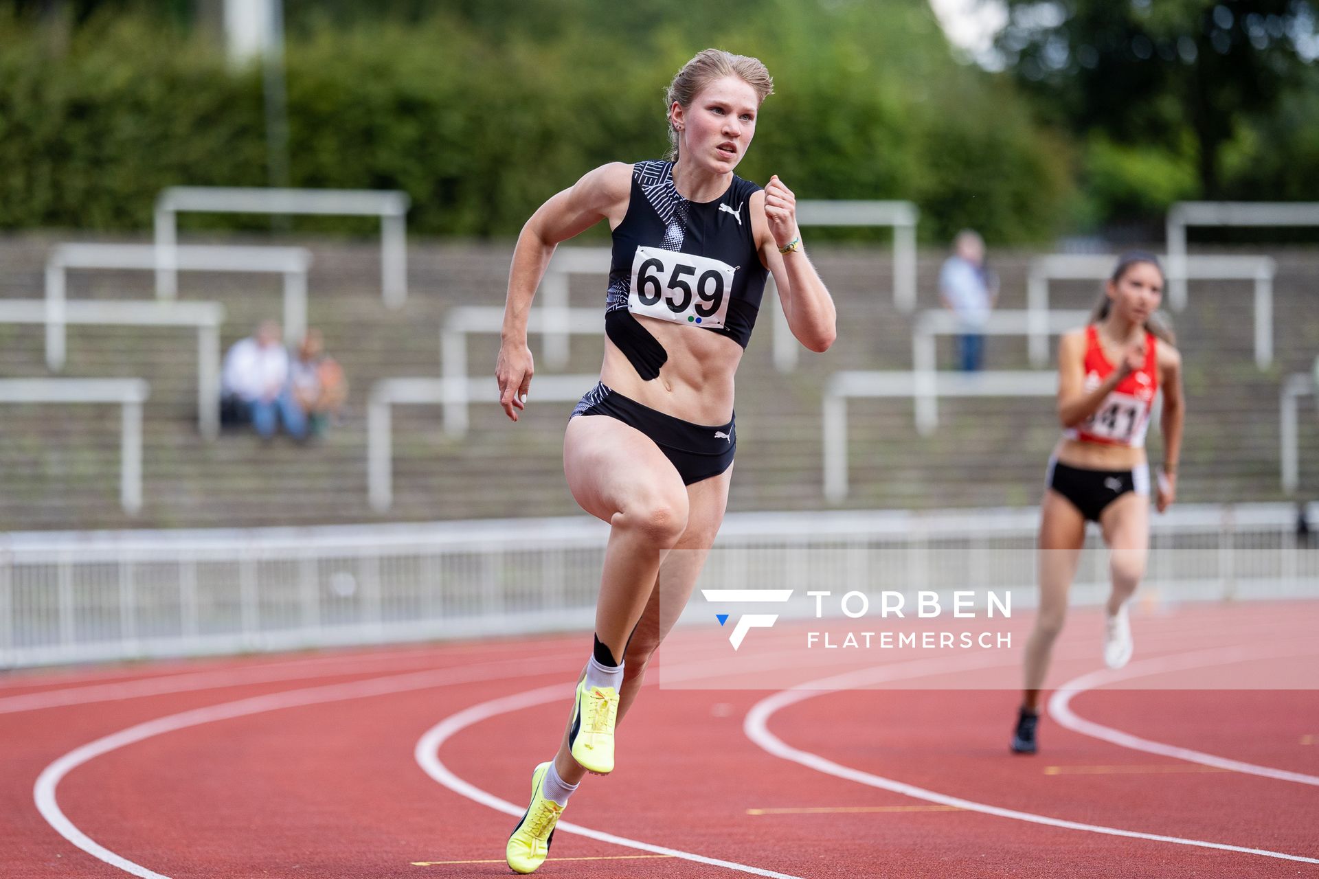 Talea Prepens (TV Cloppenburg) ueber 200m am 11.07.2020 waehrend dem Backontrack-Meeting in Dortmund