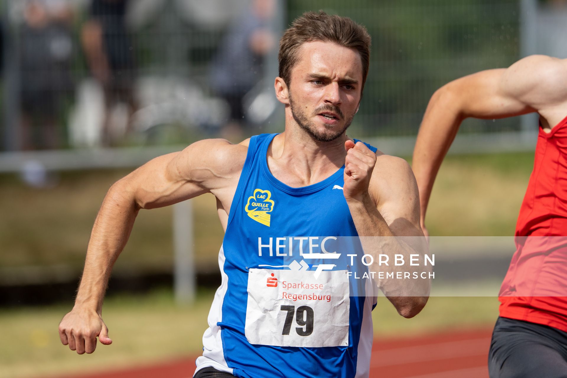 Jonas Huegen (LAC Quelle Fuerth) ueber 200m am 26.07.2020 waehrend der Sparkassen Gala in Regensburg