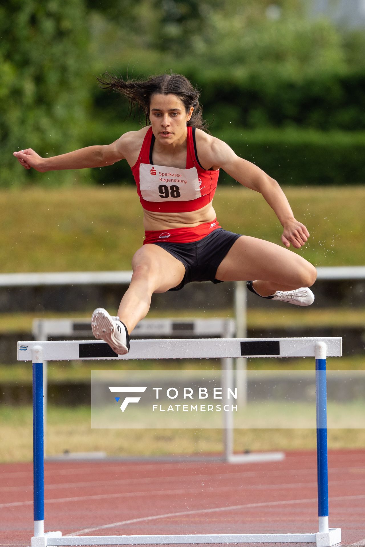 Anne Gebauer (VfL Eintracht Hannover) ueber 400m Huerden am 26.07.2020 waehrend der Sparkassen Gala in Regensburg