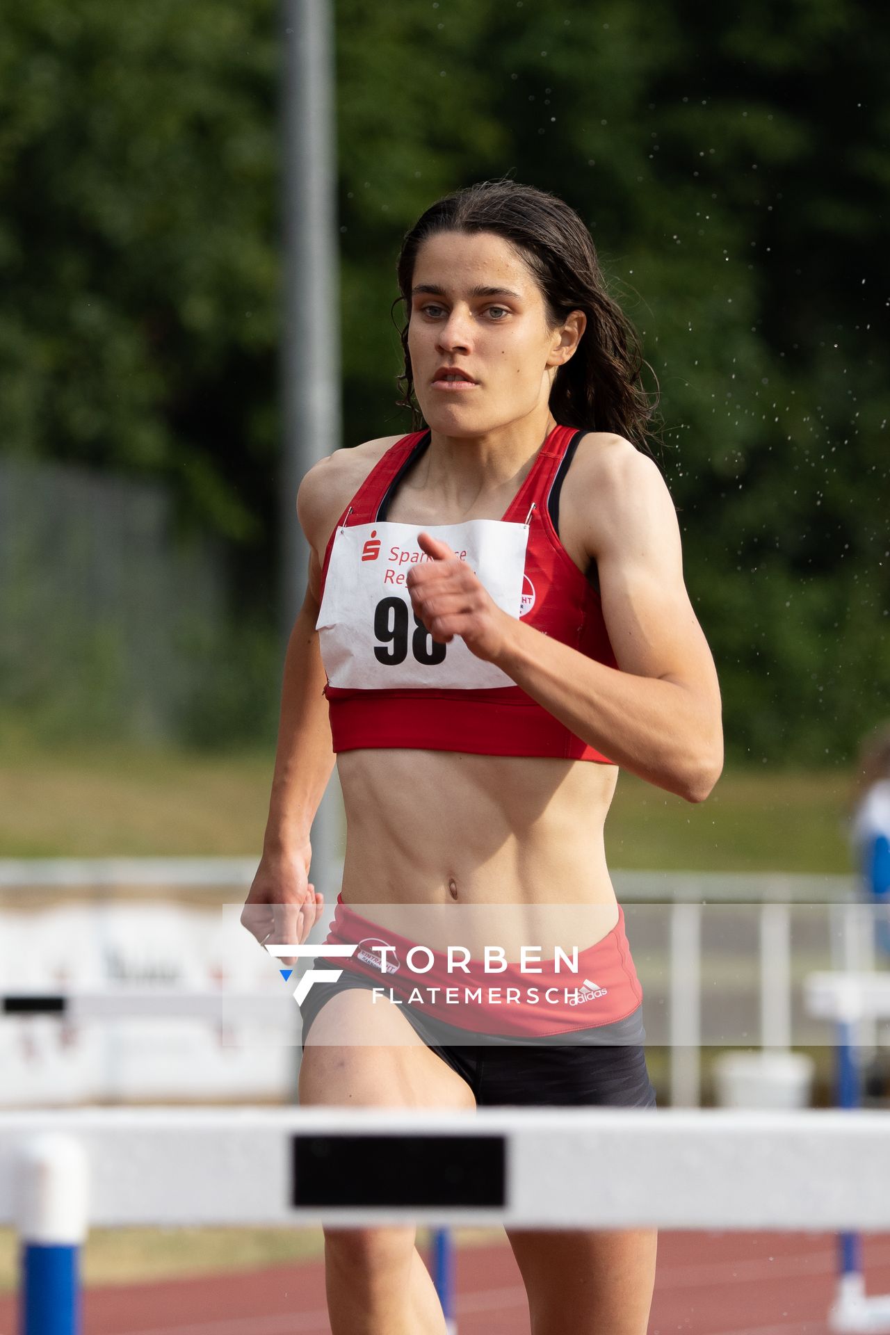 Anne Gebauer (VfL Eintracht Hannover) ueber 400m Huerden am 26.07.2020 waehrend der Sparkassen Gala in Regensburg