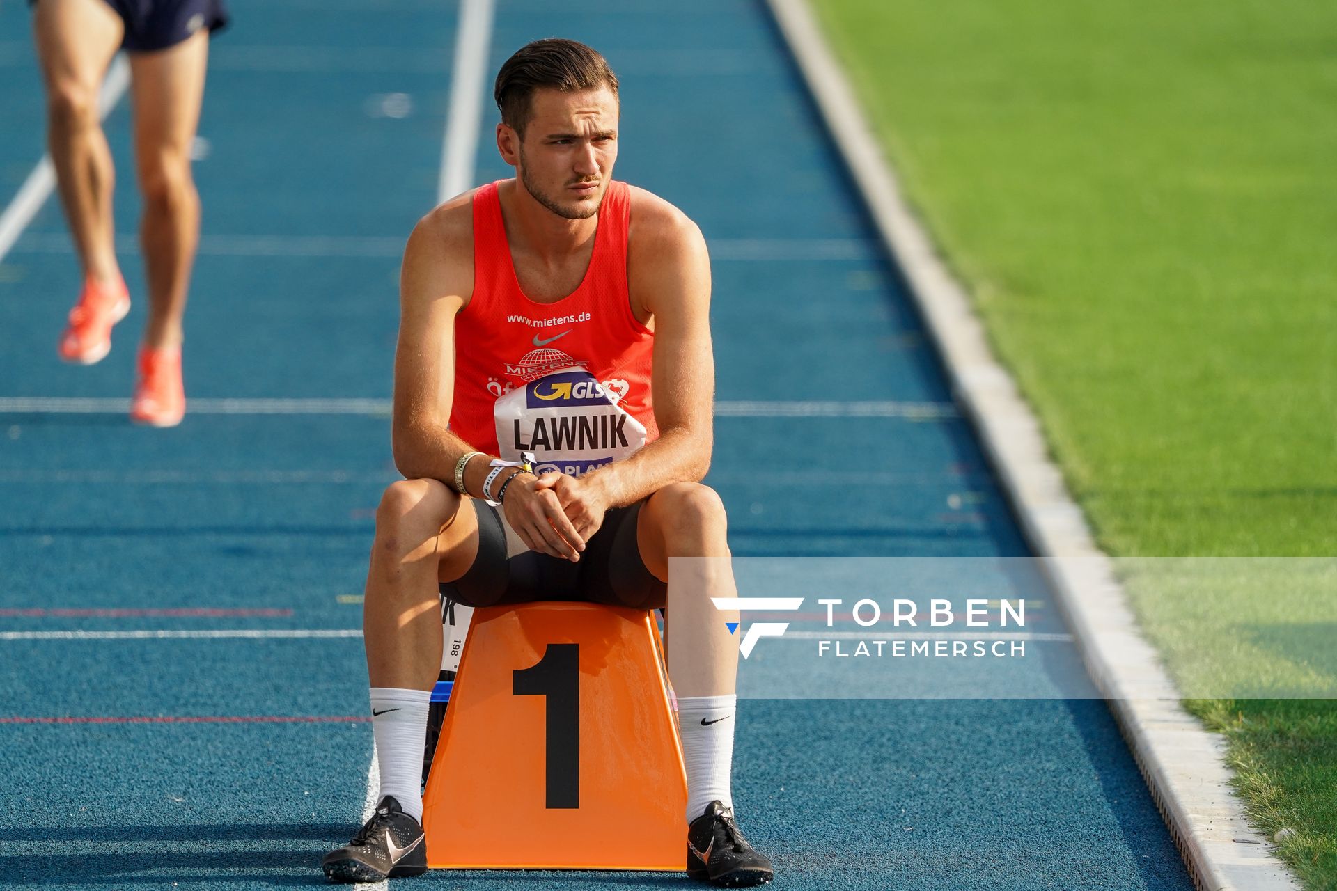 Julius Lawnik (LG Braunschweig) im 800m Finale am 09.08.2020 waehrend den deutschen Leichtathletik-Meisterschaften 2020 im Eintracht-Stadion in Braunschweig an Tag 2 (Nachmittags-Session)