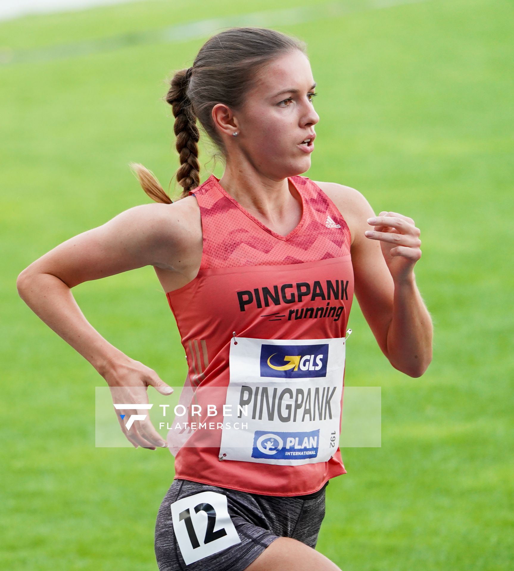 Svenja Pingpank (Hannover Athletics) ueber 5000m am 09.08.2020 waehrend den deutschen Leichtathletik-Meisterschaften 2020 im Eintracht-Stadion in Braunschweig an Tag 2 (Nachmittags-Session)