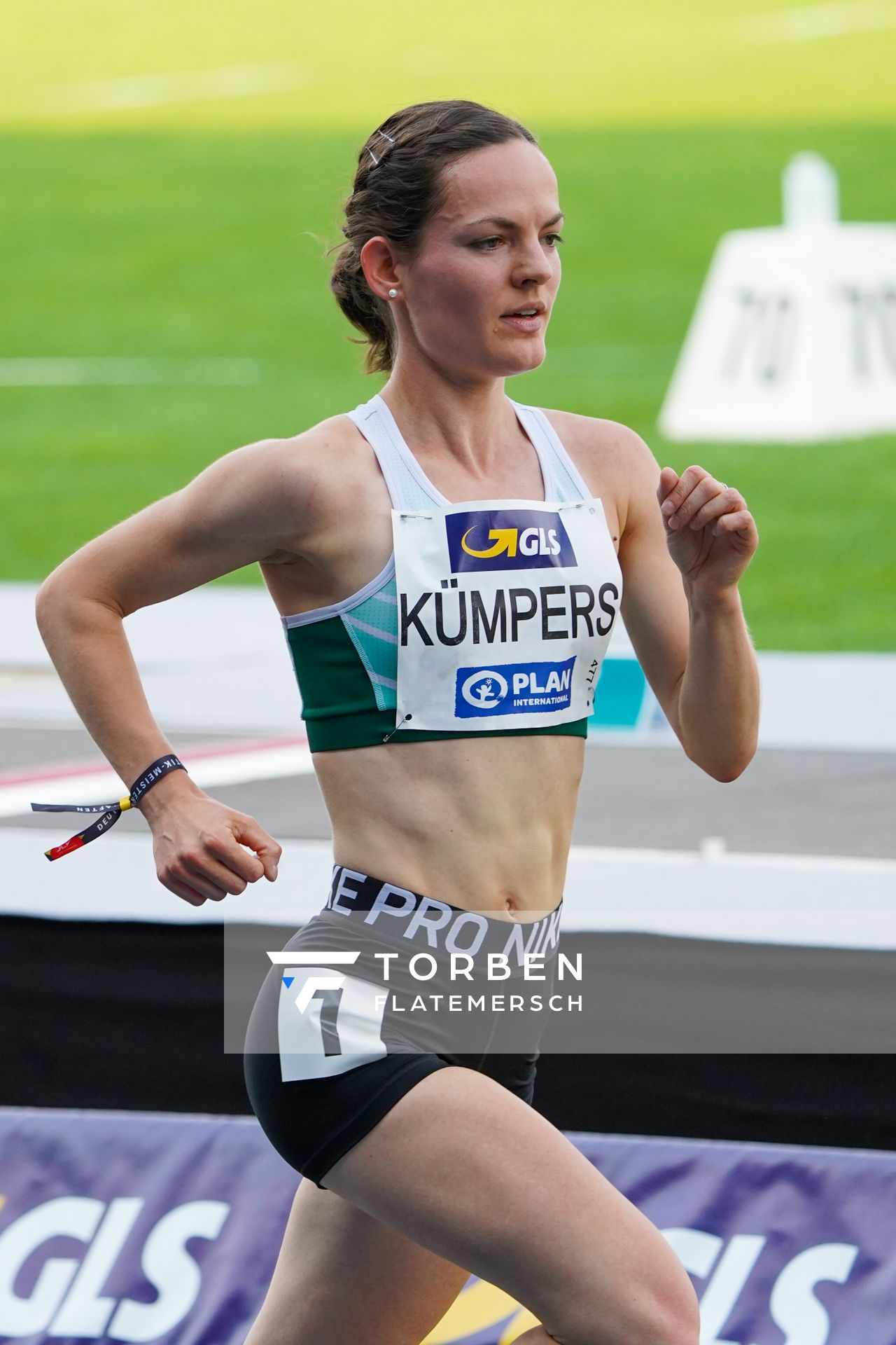 Julia Kuempers (Meckenheimer Sportverein) ueber 5000m am 09.08.2020 waehrend den deutschen Leichtathletik-Meisterschaften 2020 im Eintracht-Stadion in Braunschweig an Tag 2 (Nachmittags-Session)