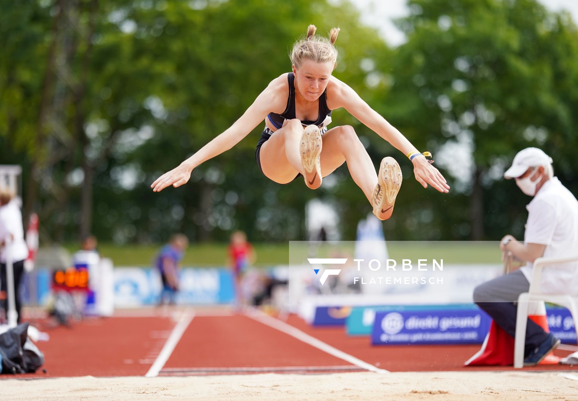 Meret Joeris (USC Mainz) im Weitsprung;Deutsche Leichtathletik-Mehrkampfmeisterschaften (Tag 1) am 22.08.2020 in Vaterstetten (Bayern)