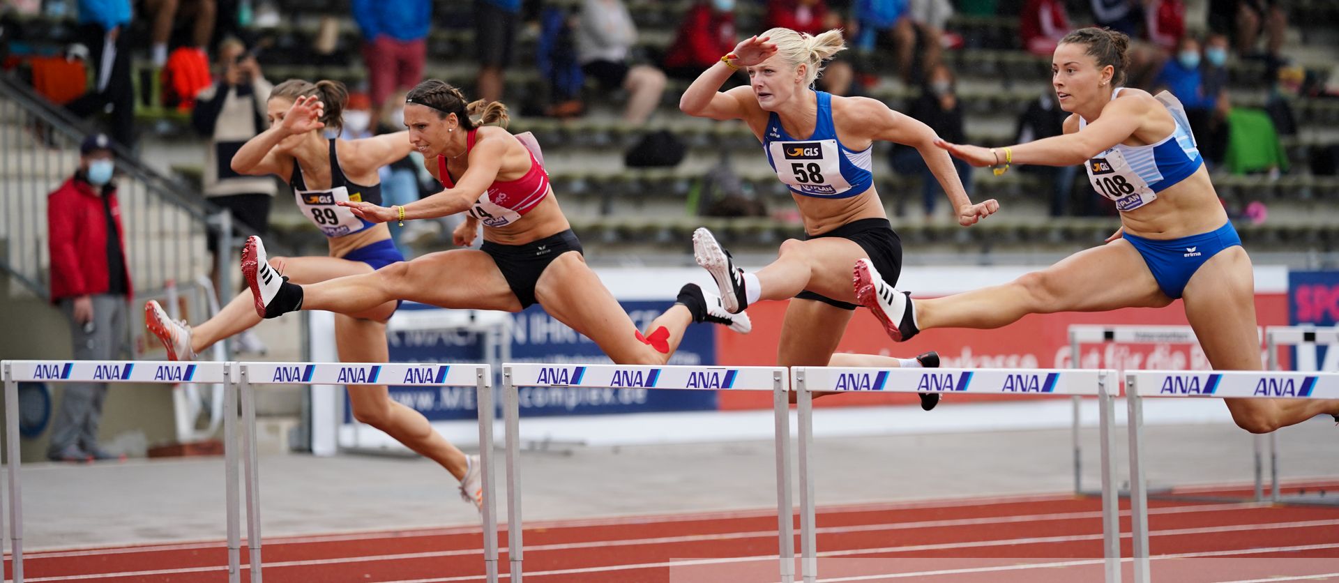 Mareike Roesing (USC Mainz), Anna-Lena Obermaier (SWC Regensburg), Janina Lange (MTV Luebeck) und Angela Stockert (SpVgg. Auerbach/Streitheim) ueber 100m Huerdene;Deutsche Leichtathletik-Mehrkampfmeisterschaften (Tag 2) am 22.08.2020 in Vaterstetten (Bayern)