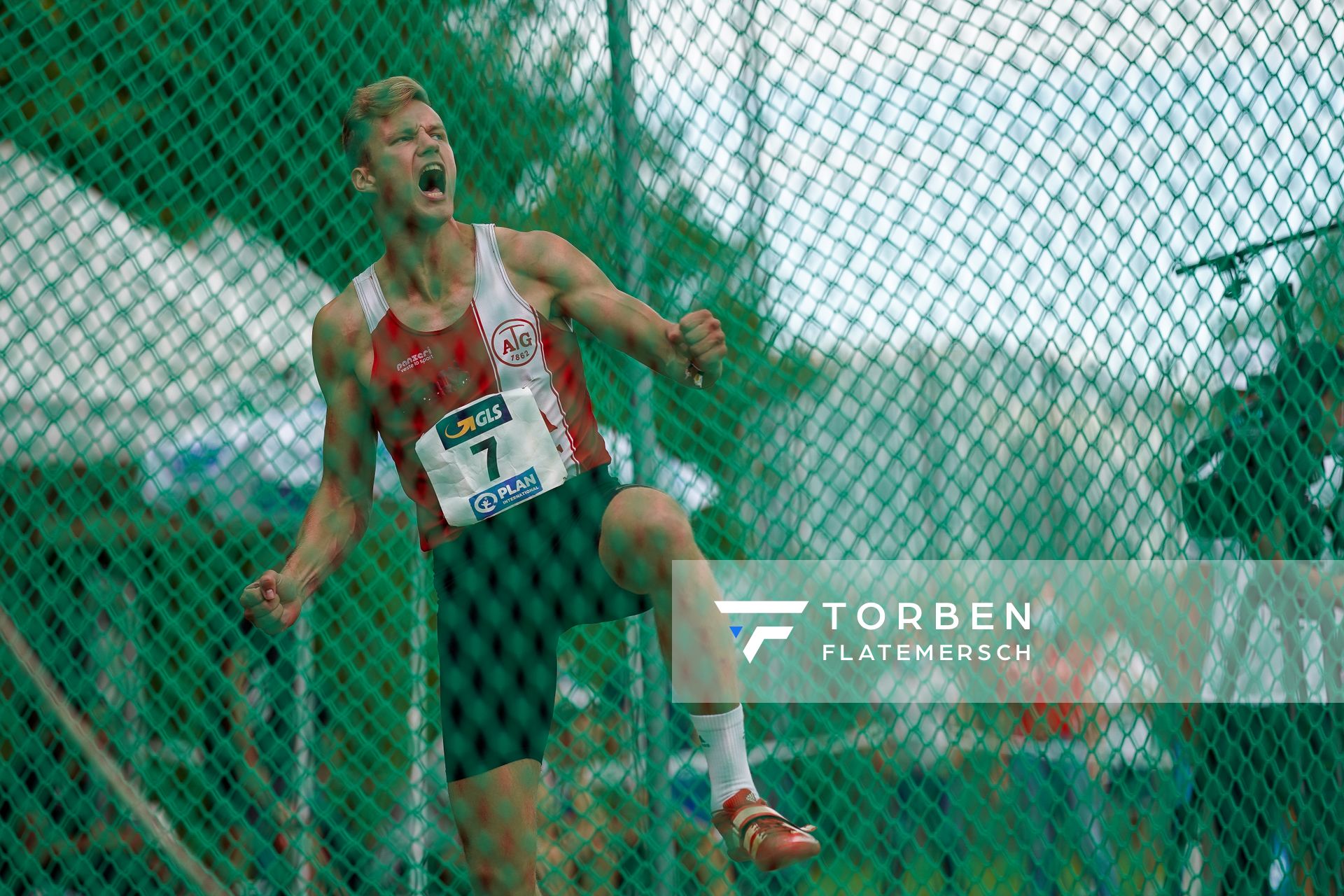 Nico Beckers (Aachener TG) beim Diskus; Deutsche Leichtathletik-Mehrkampfmeisterschaften (Tag 3) am 23.08.2020 in Vaterstetten (Bayern)