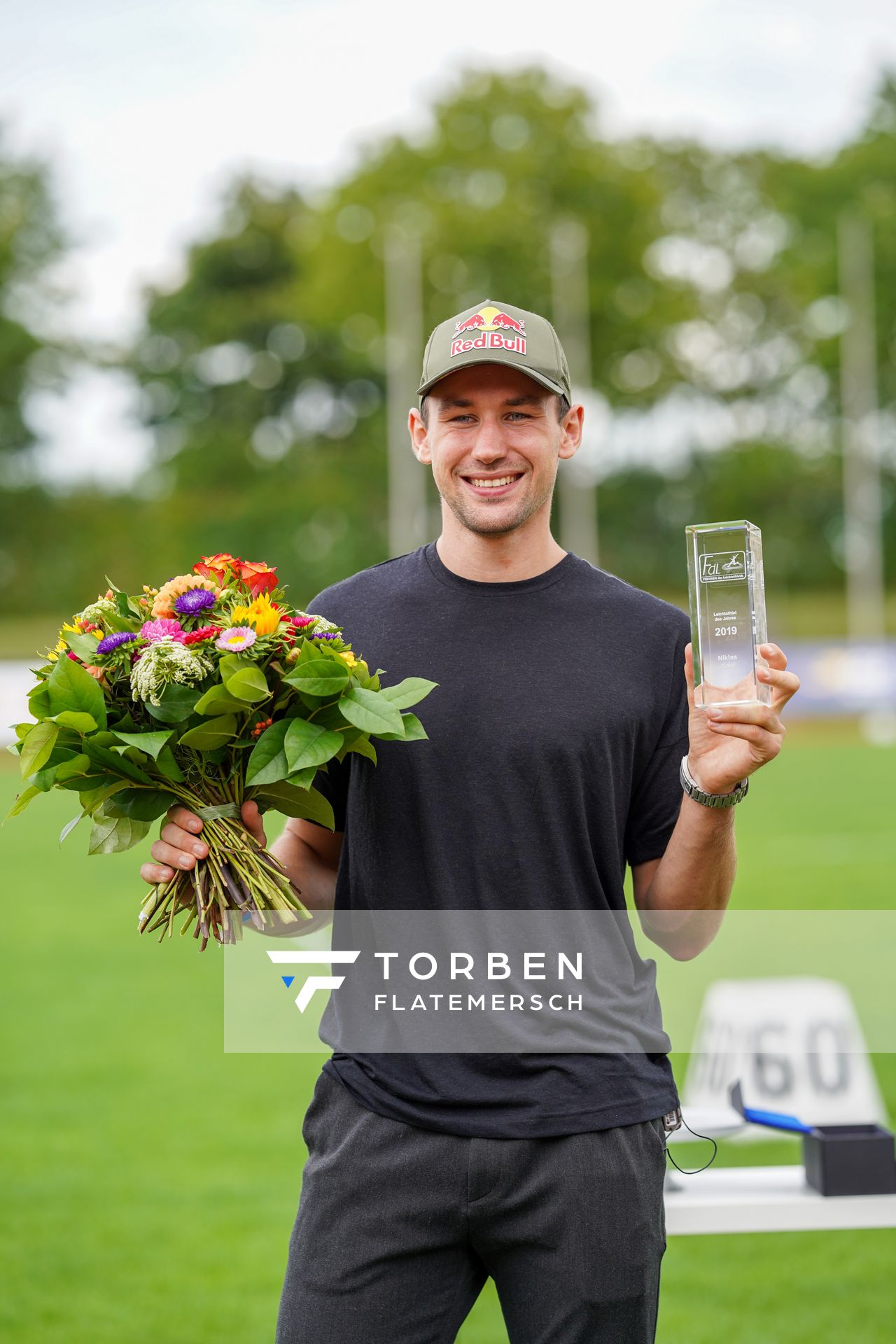 Niklas Kaul (USC Mainz) bei der Ehrung für den Sportler des Jahres 2019; Deutsche Leichtathletik-Mehrkampfmeisterschaften (Tag 3) am 23.08.2020 in Vaterstetten (Bayern)