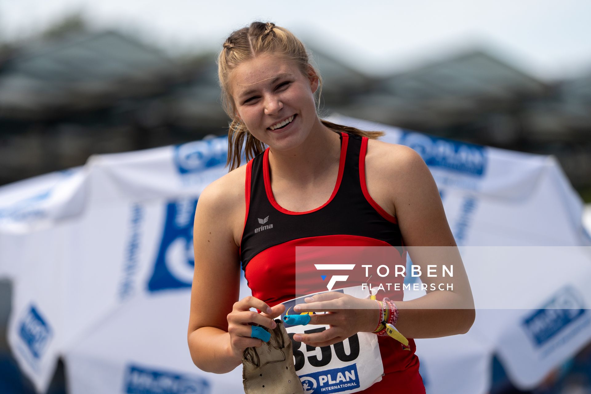 Lara Hundertmark (Einbecker SV) beim Hammerwurf am 04.09.2020 waehrend den deutschen Leichtathletik-Jugendmeisterschaften im Frankenstadion in Heilbronn (Tag1)