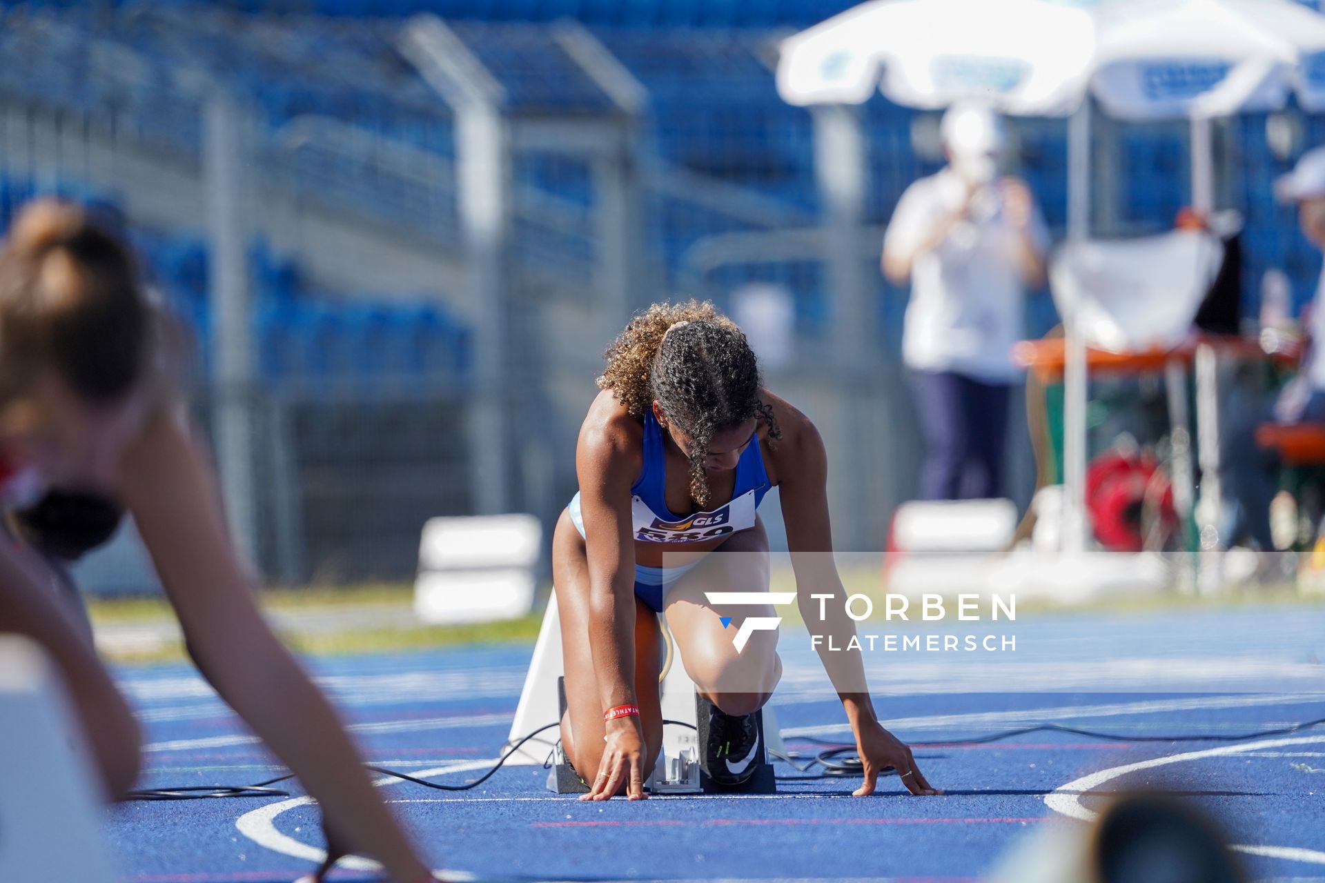 Hannah Omer (Rukeli Trollmann e. V.) beim 400m Vorlauf Start am 04.09.2020 waehrend den deutschen Leichtathletik-Jugendmeisterschaften im Frankenstadion in Heilbronn (Tag1)