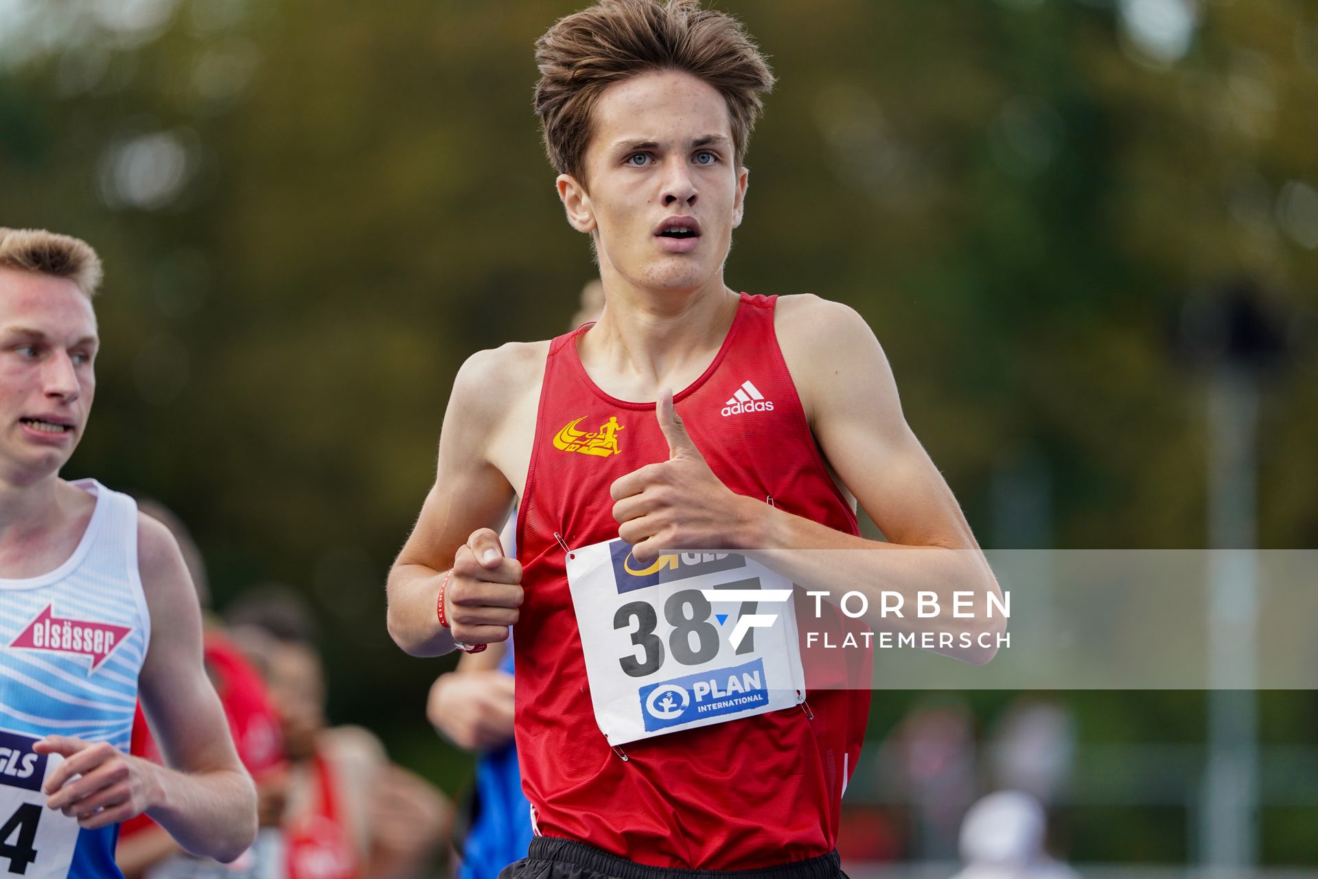 Tim Kalies (Braunschweiger Laufclub) gewinnt den zweiten 1500m Vorlauf und zieht direkt ins Finale ein am 04.09.2020 waehrend den deutschen Leichtathletik-Jugendmeisterschaften im Frankenstadion in Heilbronn (Tag1)