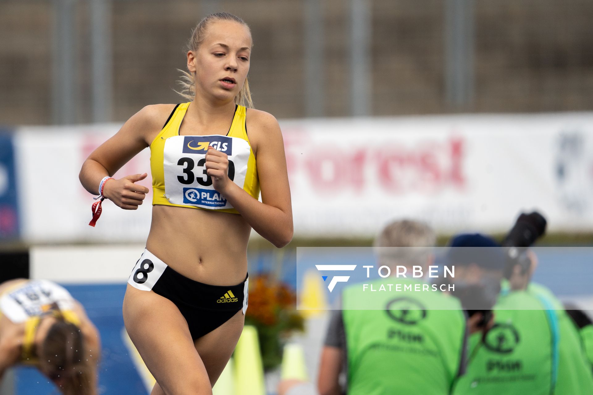 Carolin Hinrichs (VfL Loeningen) ueber 2000m Hindernis am 04.09.2020 waehrend den deutschen Leichtathletik-Jugendmeisterschaften im Frankenstadion in Heilbronn (Tag1)