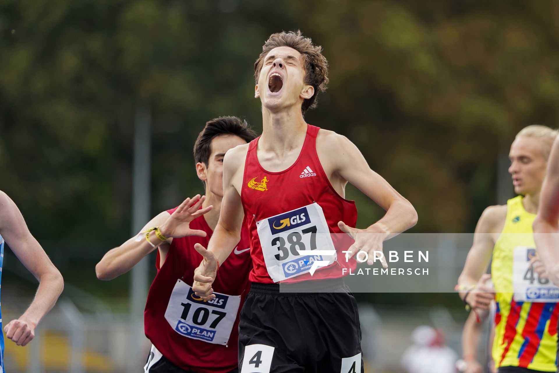 Tim Kalies (Braunschweiger Laufclub) freut sich ueber Silber ueber 1500m am 05.09.2020 waehrend den deutschen Leichtathletik-Jugendmeisterschaften im Frankenstadion in Heilbronn (Tag2)