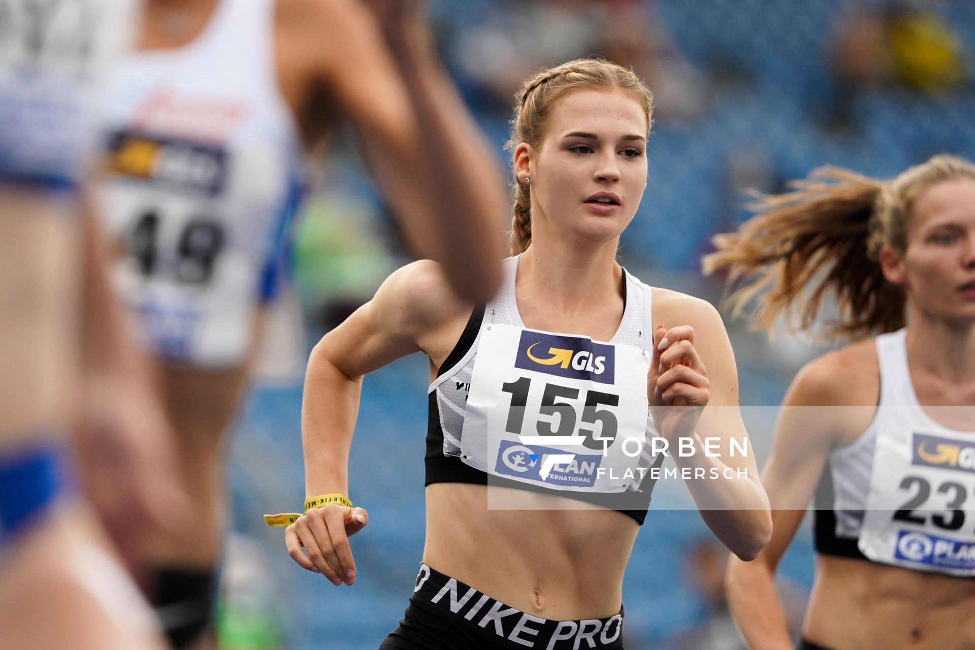 Rieke Emmrich (LC Nordhorn) ueber 800m am 05.09.2020 waehrend den deutschen Leichtathletik-Jugendmeisterschaften im Frankenstadion in Heilbronn (Tag2)