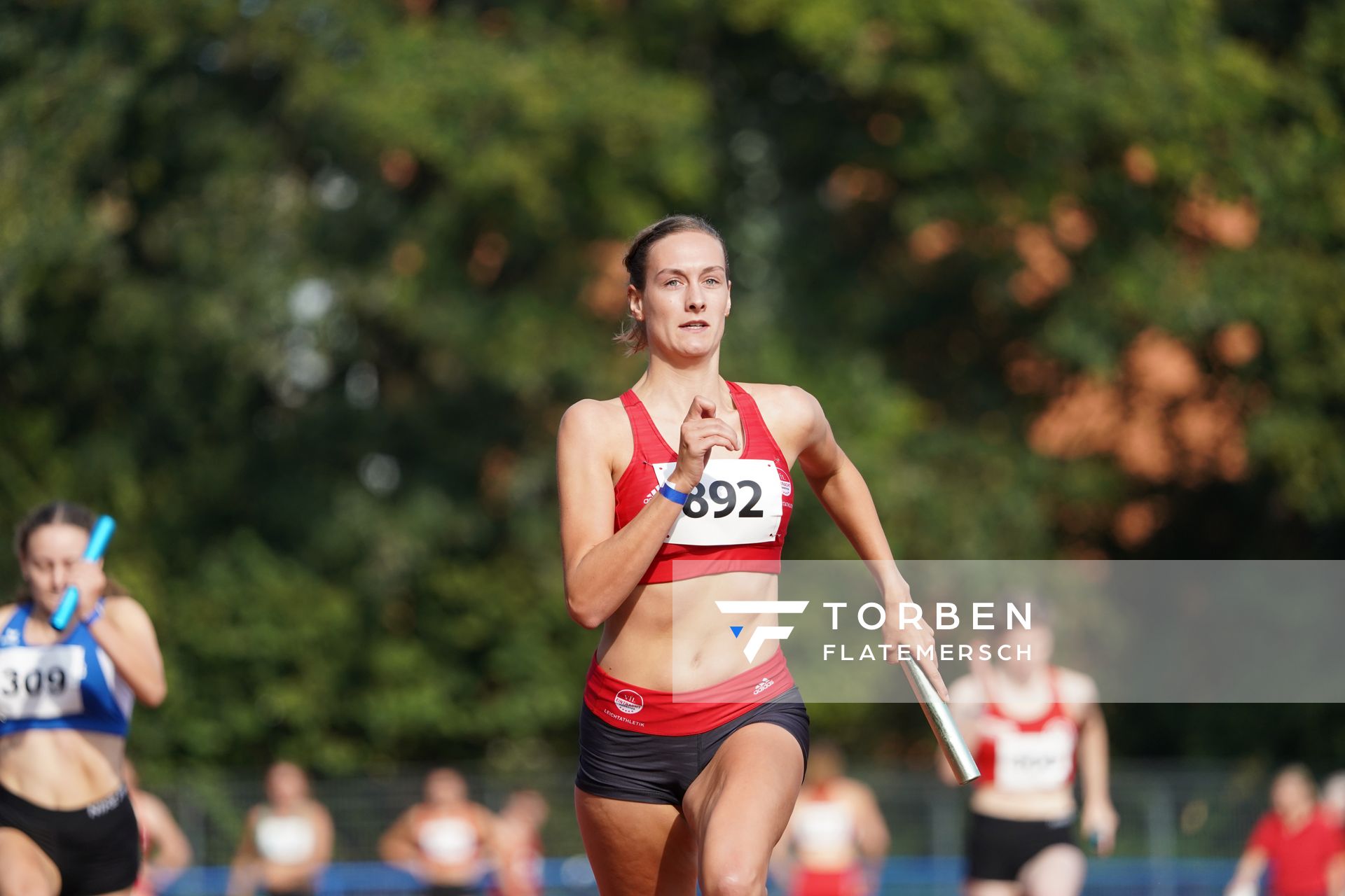 Johanna Schierholt (VfL Eintracht Hannover) ueber 4x100m am 13.09.2020 waehrend den niedersaechsischen Leichtathletik-Landesmeisterschaften im Erika-Fisch-Stadion in Hannover (Tag 2)