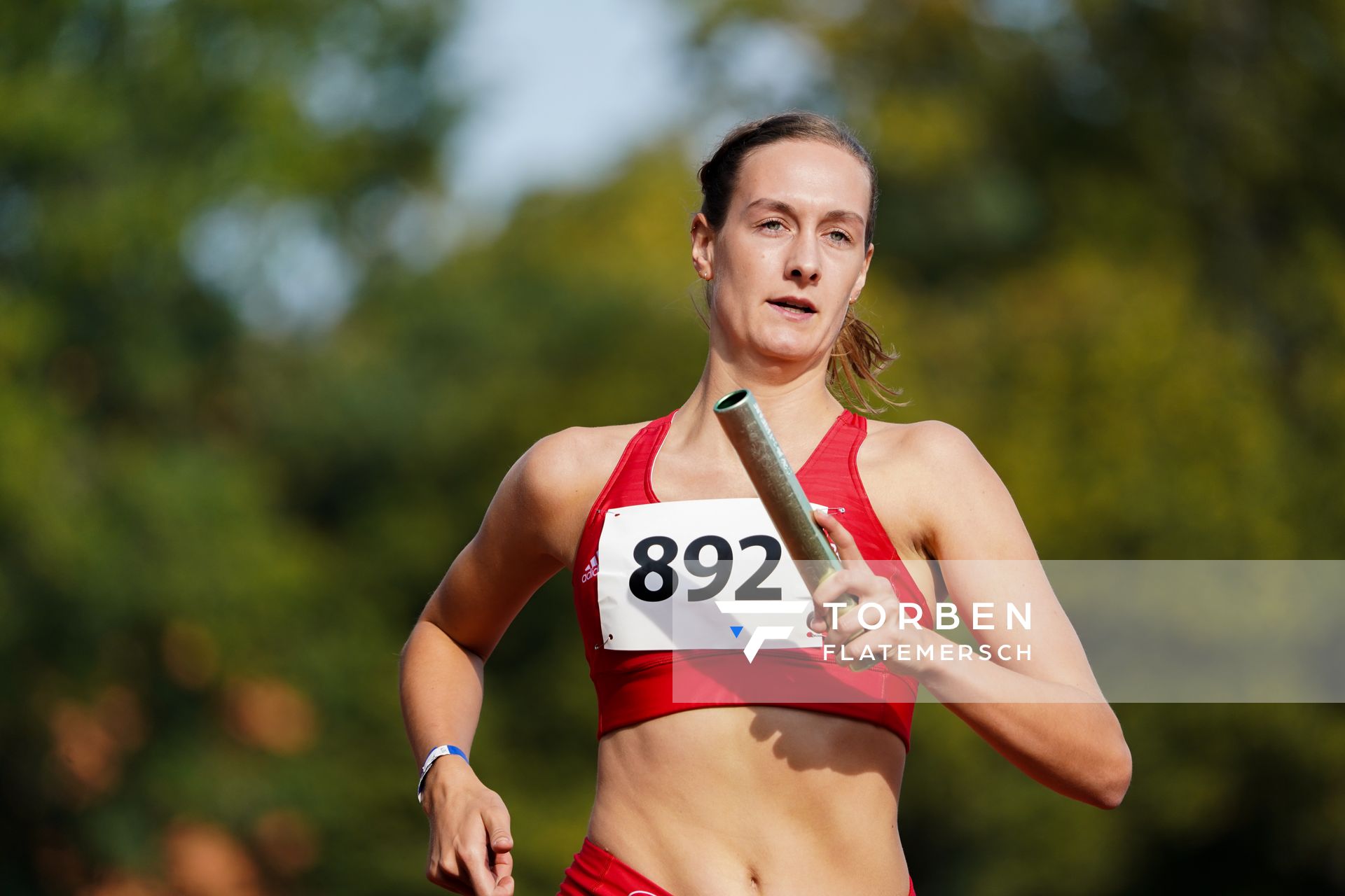 Johanna Schierholt (VfL Eintracht Hannover) ueber 4x100m am 13.09.2020 waehrend den niedersaechsischen Leichtathletik-Landesmeisterschaften im Erika-Fisch-Stadion in Hannover (Tag 2)