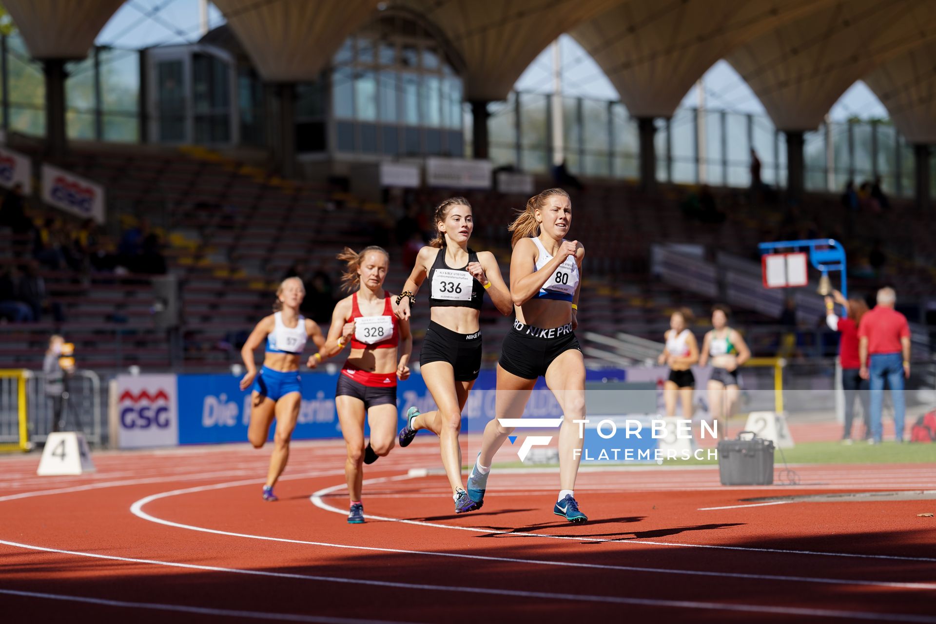 Lea Jerkovic (LC Hansa Stuhr) vor Verena Blanke (VfL Germania Leer) und Svenja Holenburg (VfL Eintracht Hannover) am 19.09.2020 waehrend den niedersaechsischen Leichtathletik-Landesmeisterschaften U18/U20 im Stadion am Marschweg in Oldenburg (Tag 1)