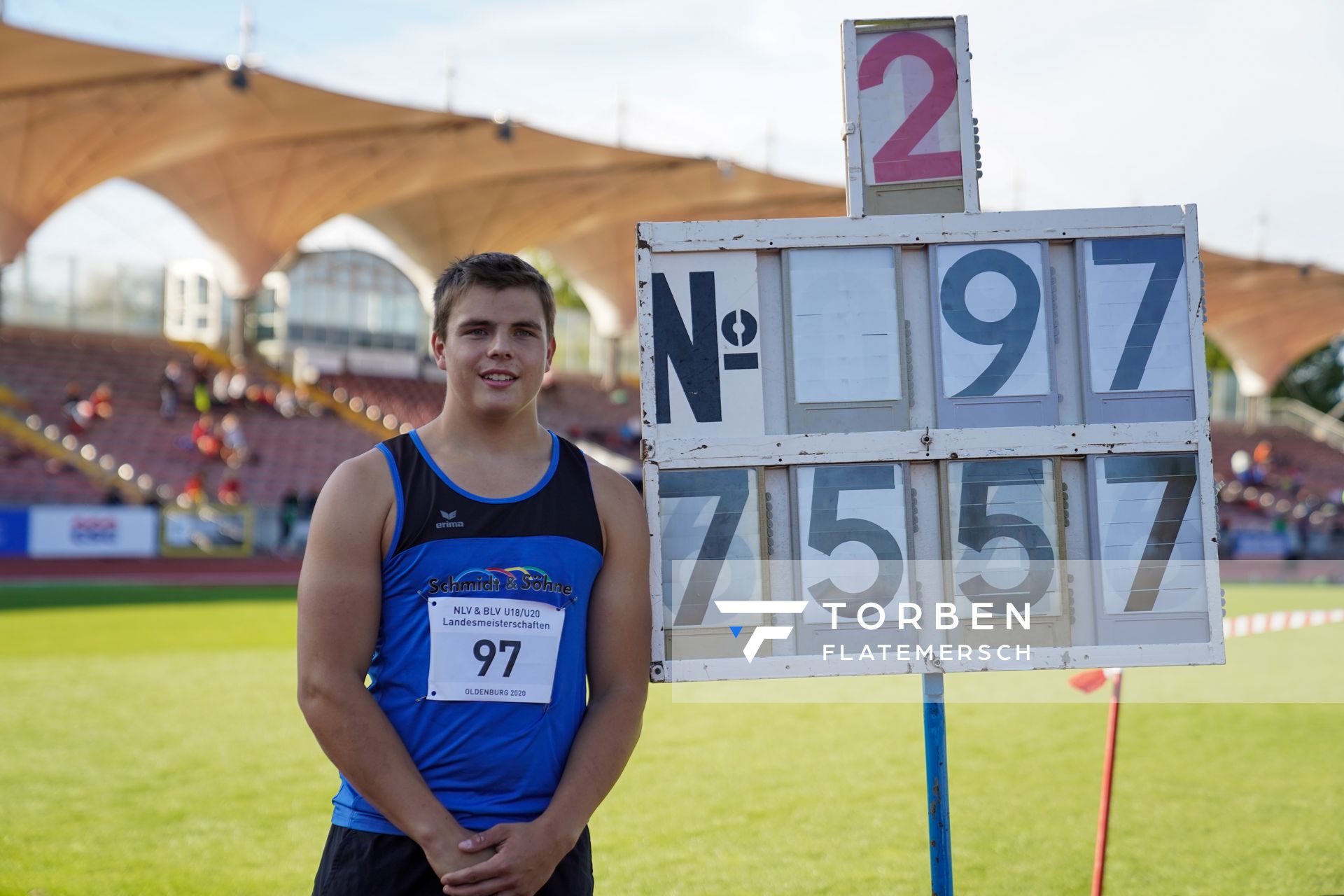 Max Dehning (LG Celle-Land) am 19.09.2020 waehrend den niedersaechsischen Leichtathletik-Landesmeisterschaften U18/U20 im Stadion am Marschweg in Oldenburg (Tag 1)