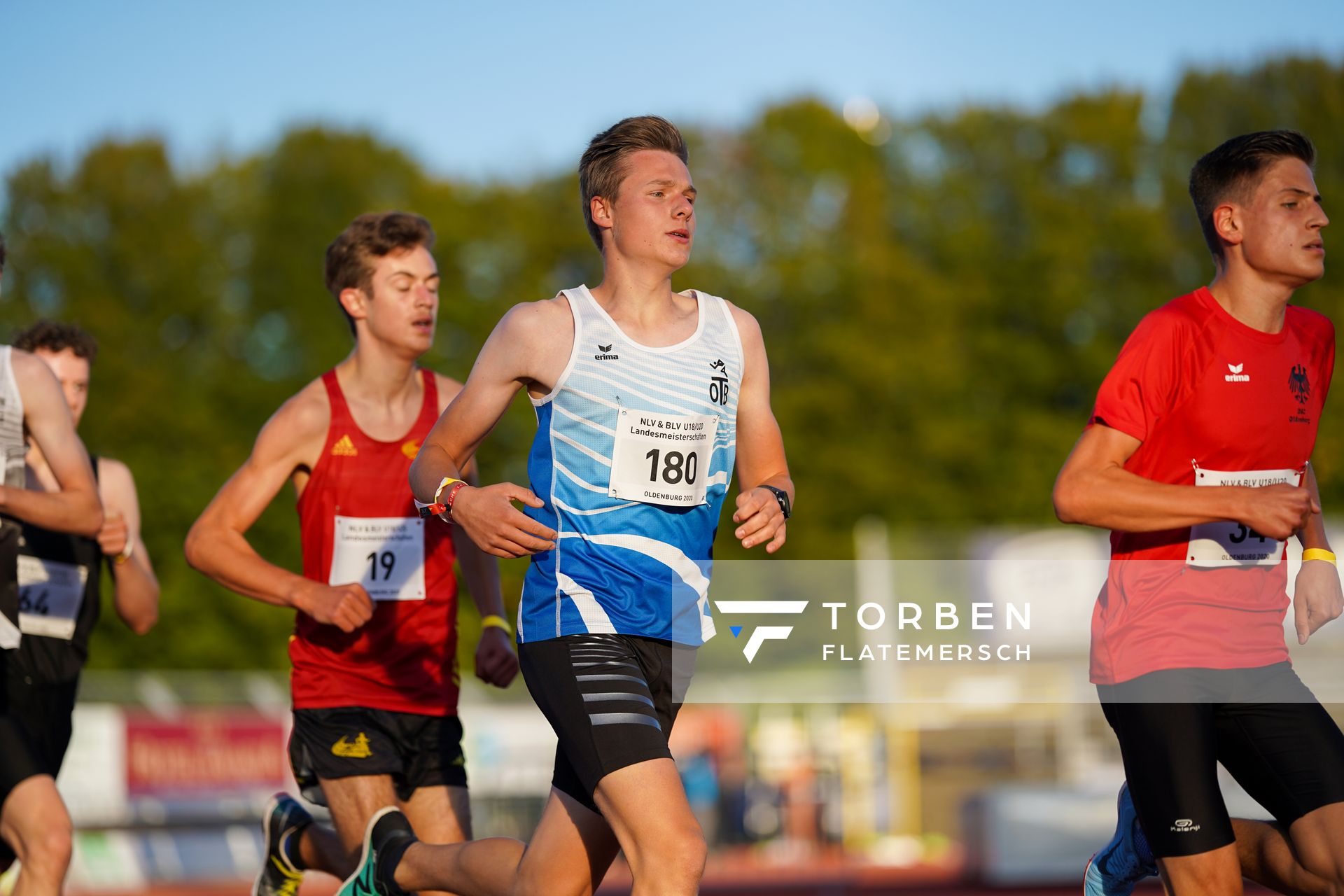 Jonas Kulgemeyer (OTB Osnabrueck) ueber 3000m am 19.09.2020 waehrend den niedersaechsischen Leichtathletik-Landesmeisterschaften U18/U20 im Stadion am Marschweg in Oldenburg (Tag 1)