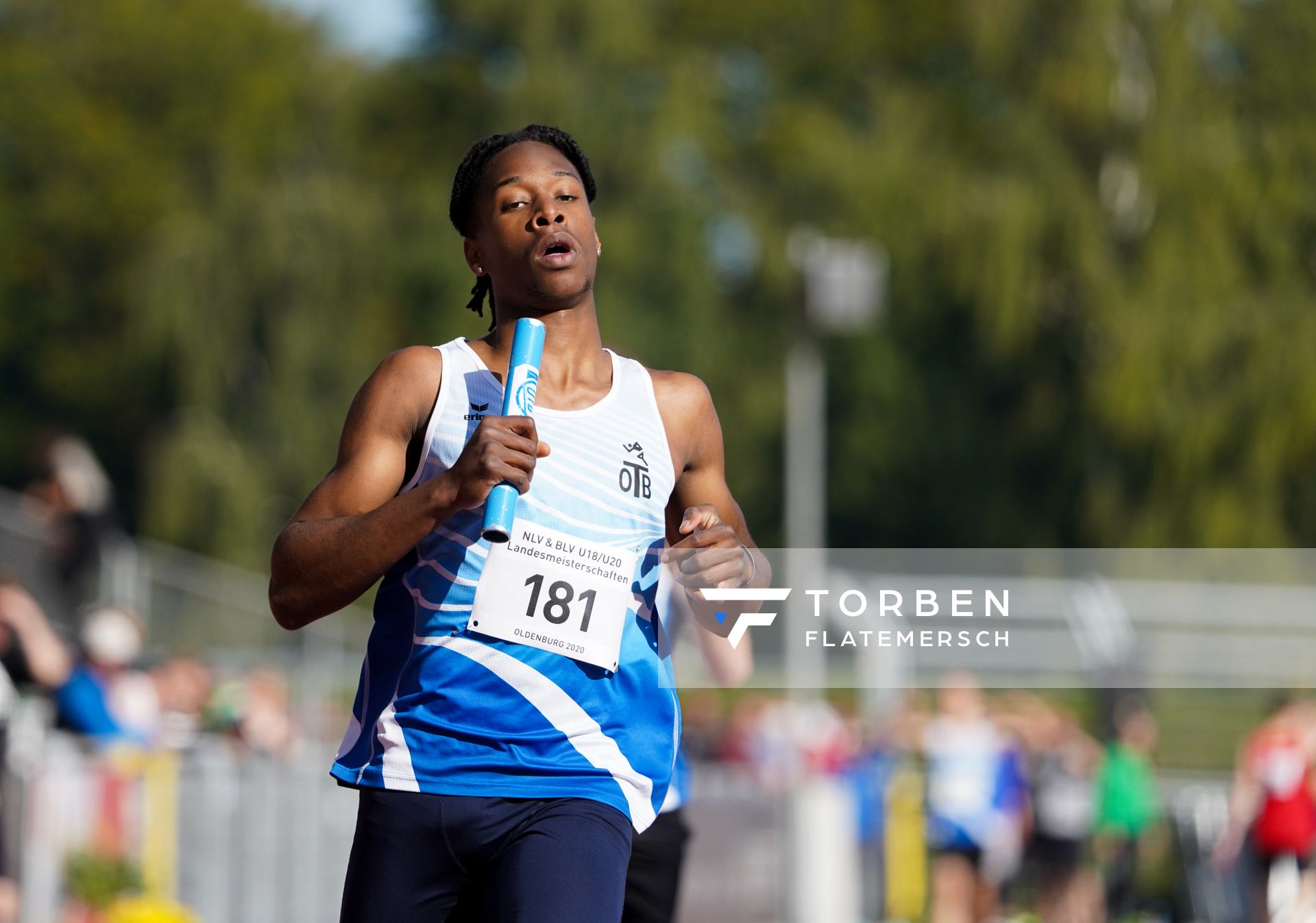 Schlusslaeufer Jafia Lehmann (OTB Osnabrueck) der 4x100m Staffel des Osnabruecker TBs am 20.09.2020 waehrend den niedersaechsischen Leichtathletik-Landesmeisterschaften U18/U20 im Stadion am Marschweg in Oldenburg (Tag 2)