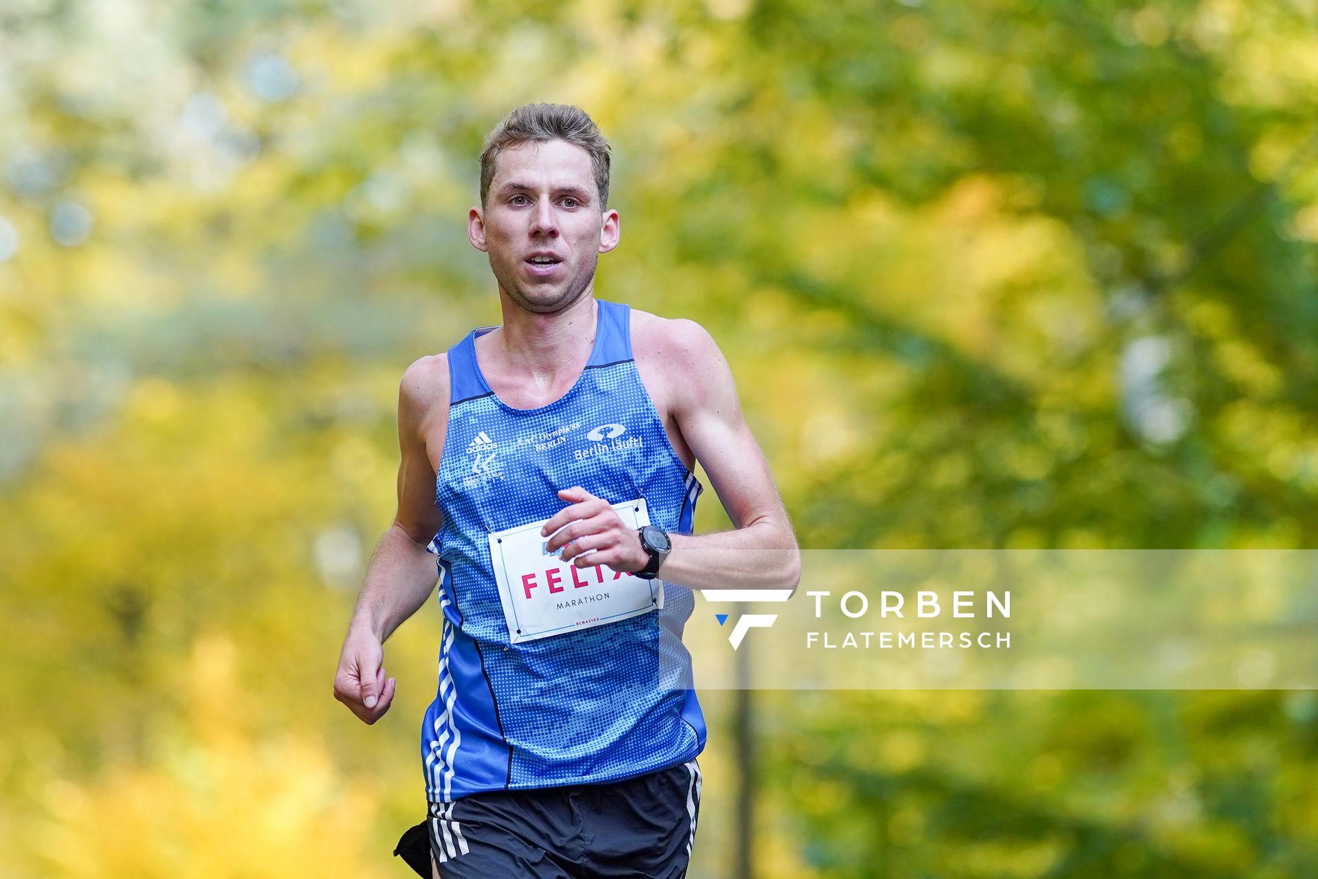 Felix Ledwig (LAC Olympia 88 Berlin) am 25.10.2020 beim BLN 42195 Halbmarathon & Marathon in Bernoewe (Stadt Oranienburg)