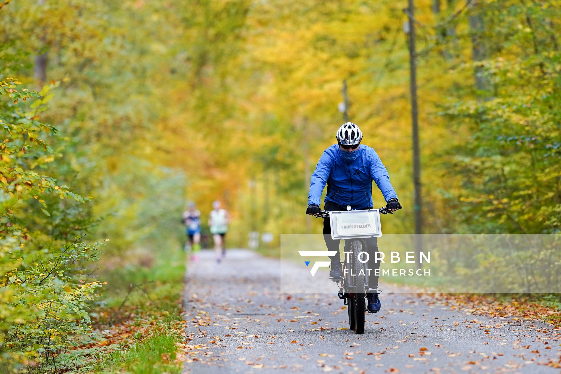 Impressionen: Fuehrungsfahrrad am 25.10.2020 beim BLN 42195 Halbmarathon & Marathon in Bernoewe (Stadt Oranienburg)