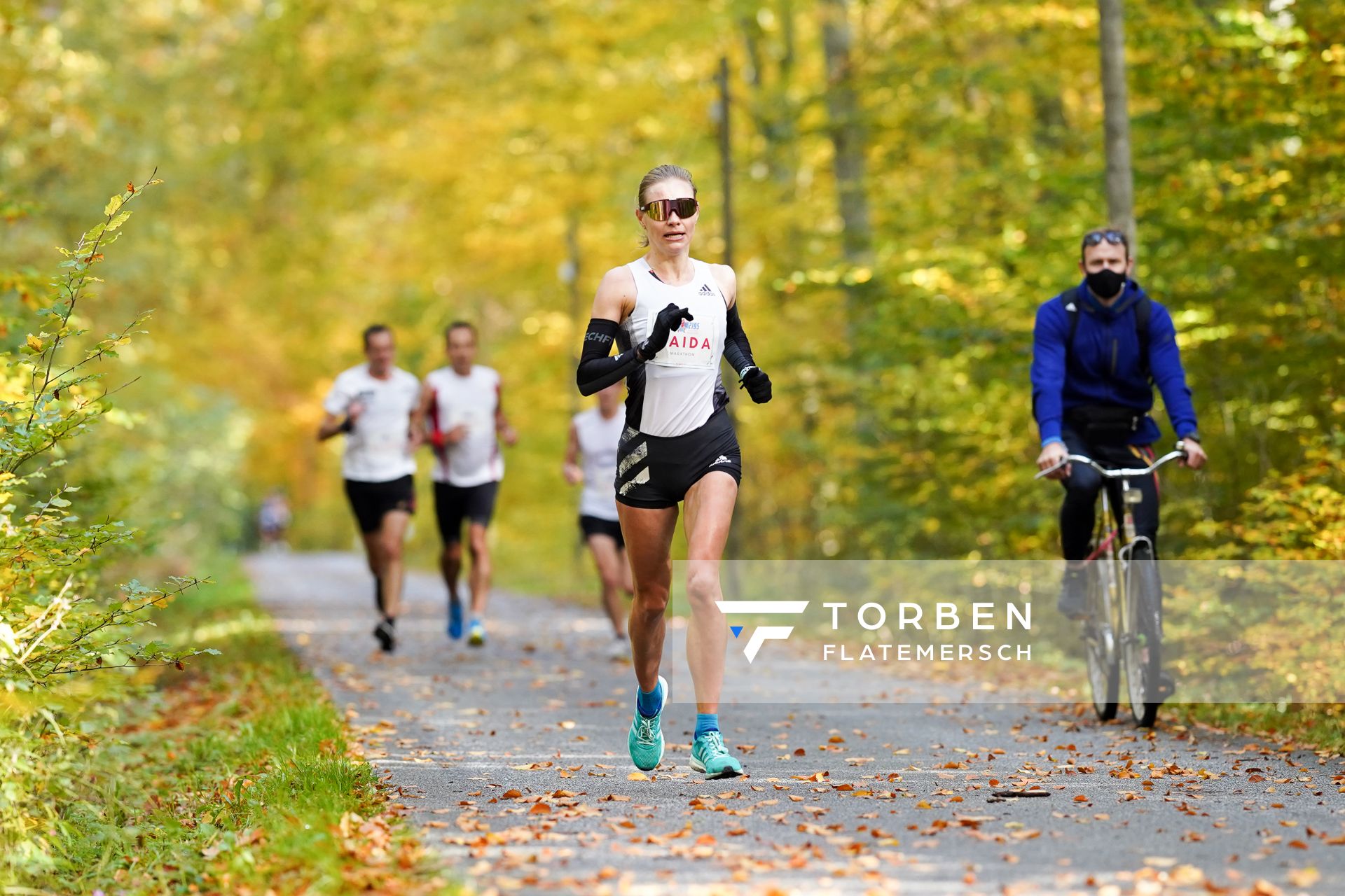 Vaida Zusinaite (Lithuania) am 25.10.2020 beim BLN 42195 Halbmarathon & Marathon in Bernoewe (Stadt Oranienburg)