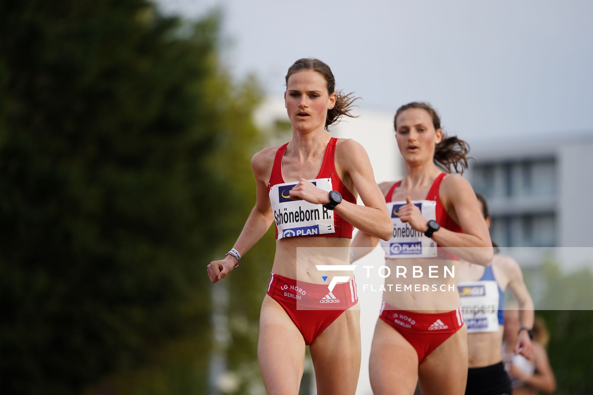 Rabea Schoeneborn (LG Nord Berlin) am 01.05.2021 waehrend der Deutschen Meisterschaften Langstrecke im Otto-Schott-Sportzentrum in Mainz