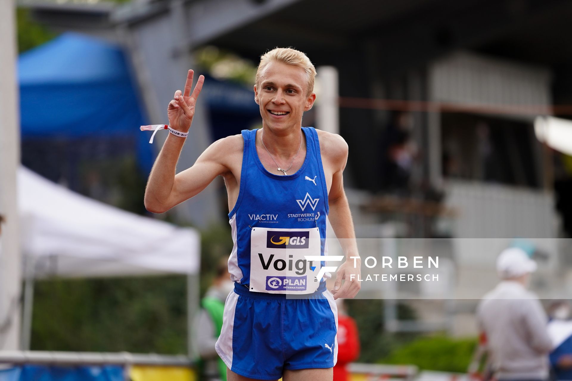 Deutscher Meister ueber 10000m Nils Voigt (TV Wattenscheid 01) am 01.05.2021 waehrend der Deutschen Meisterschaften Langstrecke im Otto-Schott-Sportzentrum in Mainz