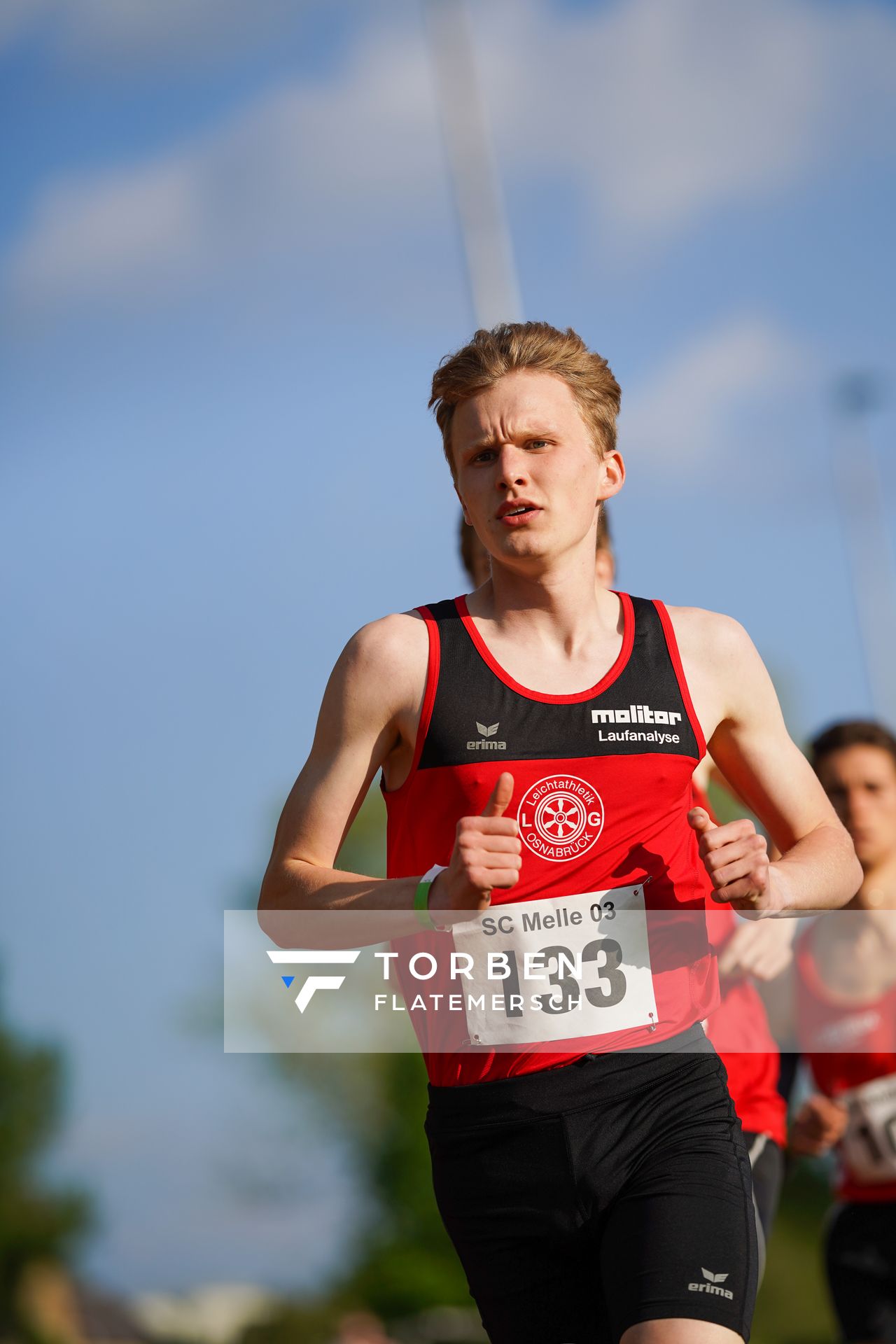 Linus Vennemann (LG Osnabrueck) ueber 1500m am 29.05.2021 waehrend des Frank Ruediger Sportfestes auf dem Carl-Starcke-Platz in Melle