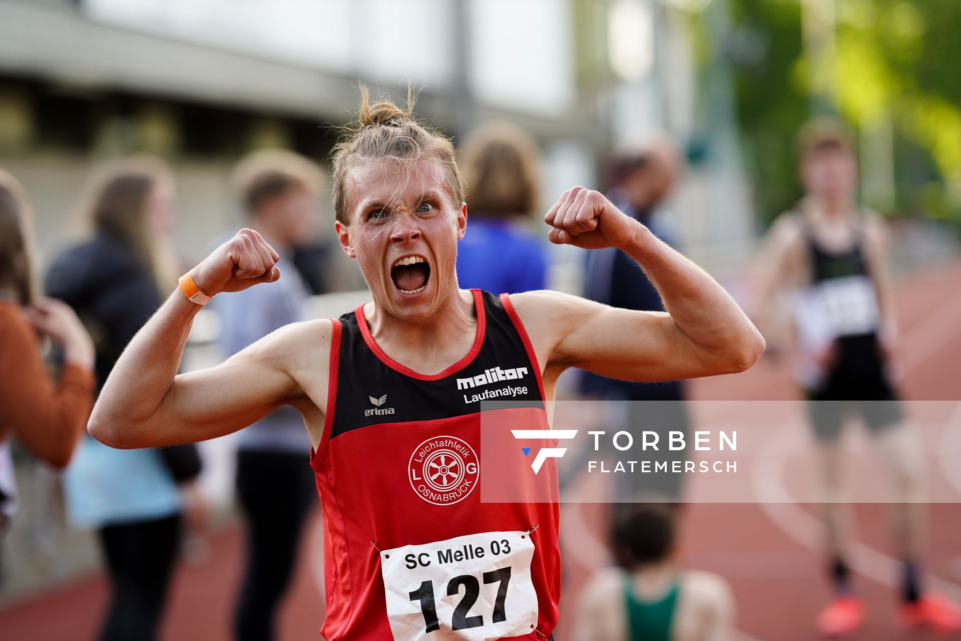 Nils Huhtakangas (LG Osnabrueck) im Ziel am 29.05.2021 waehrend des Frank Ruediger Sportfestes auf dem Carl-Starcke-Platz in Melle