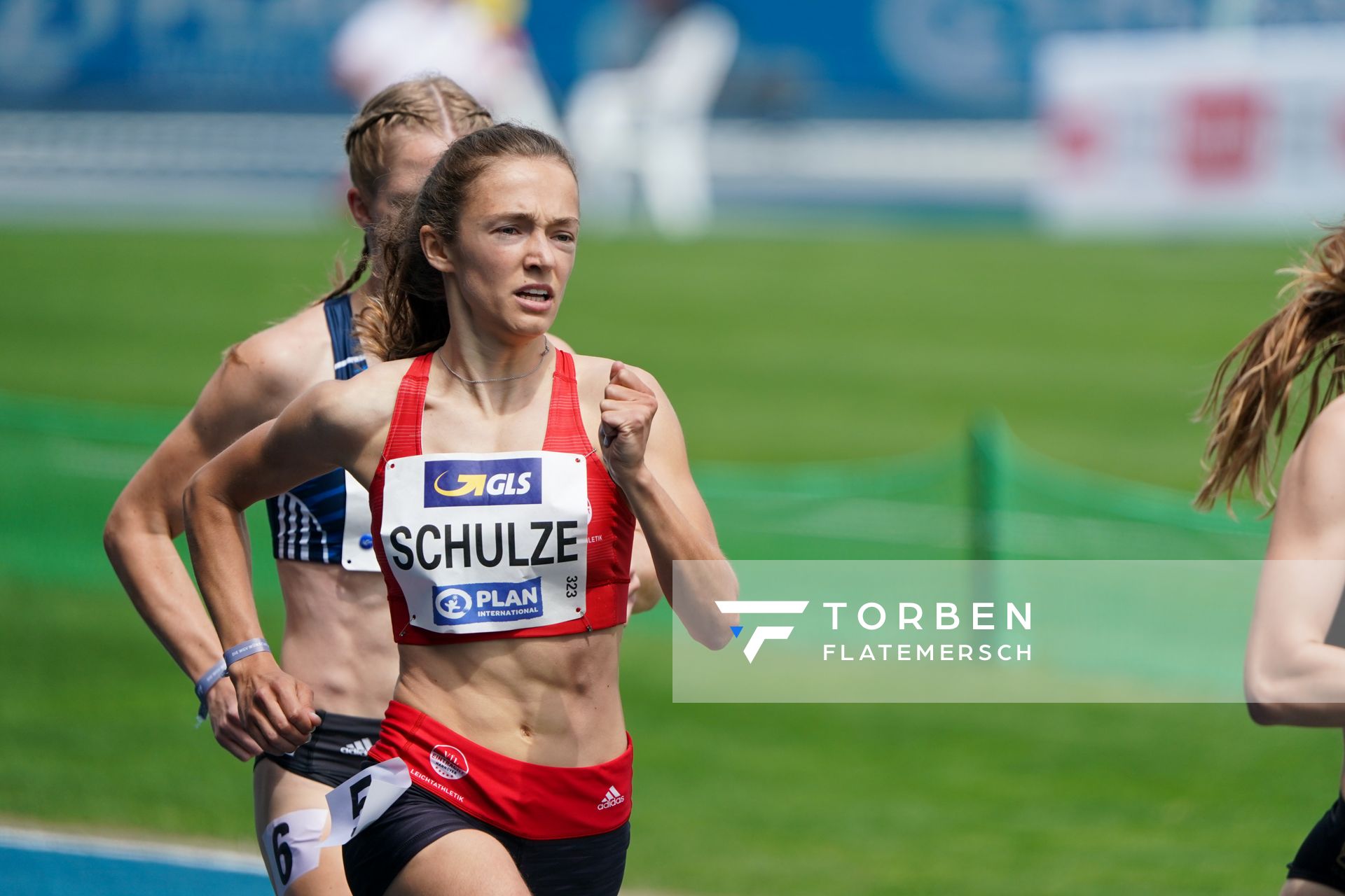 Sarah Fleur Schulze (VfL Eintracht Hannover) im 800m Vorlauf am 05.06.2021 waehrend den deutschen Leichtathletik-Meisterschaften 2021 im Eintracht-Stadion in Braunschweig