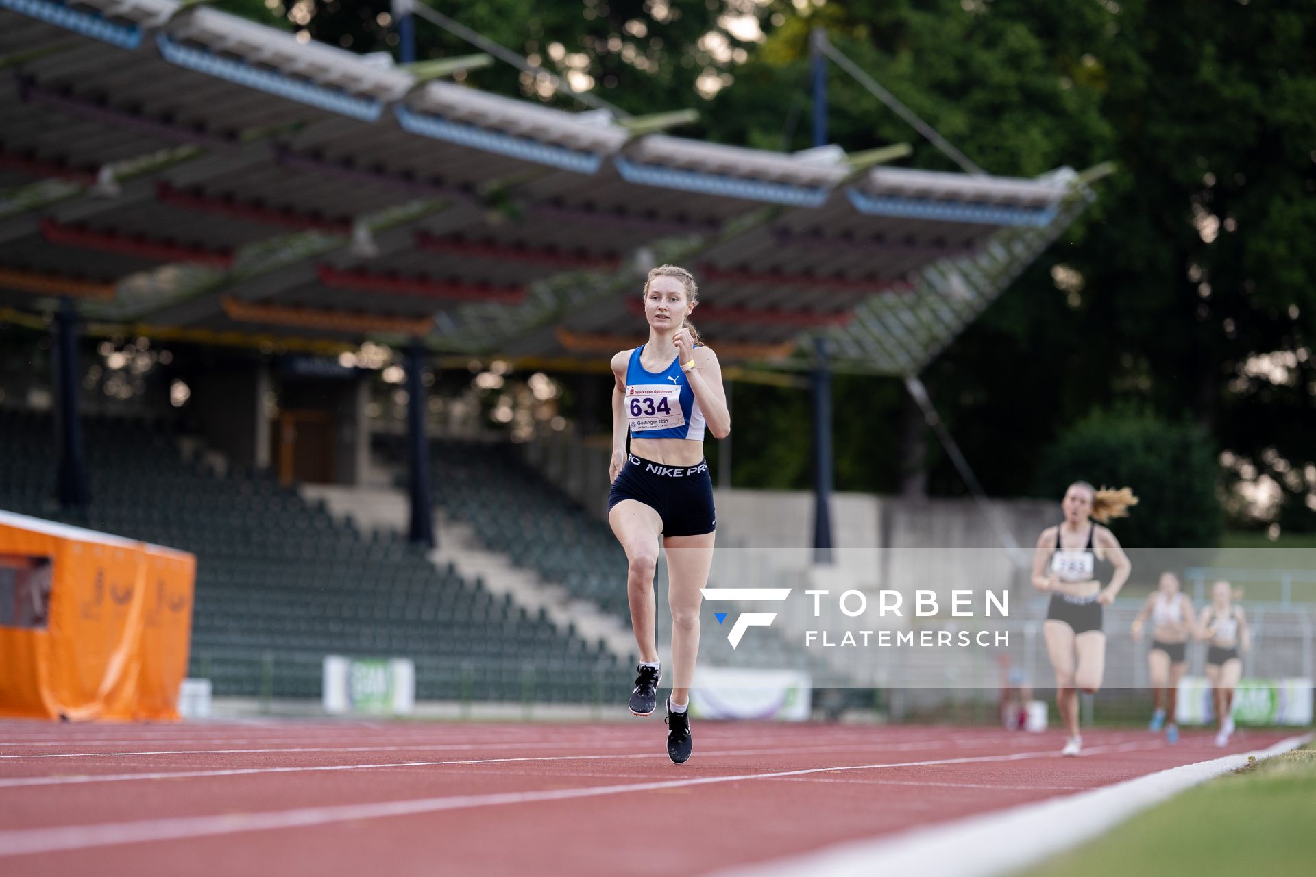 Nina Sophie Stichweh (TSV Brunkensen) ueber 800m am 18.06.2021 waehrend den NLV + BLV Landesmeisterschaften im Jahnstadion in Göttingen