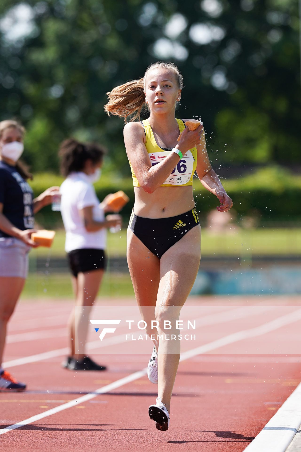 Sophie Hinrichs (VfL Loeningen) ueber 3000m am 19.06.2021 waehrend den NLV + BLV Landesmeisterschaften im Jahnstadion in Göttingen