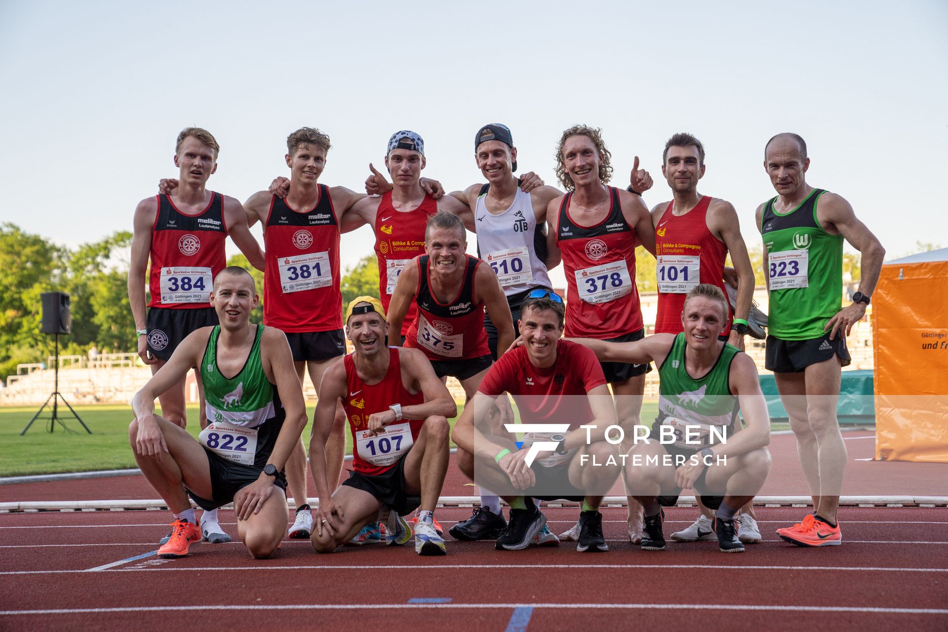 Die 5000m Laeufer: V.l.n.r.; Linus Vennemann (LG Osnabrueck), Steffen Hannich (VfL Wolfsburg), Steffen Riesenpatt (LG Osnabrueck), Dominik Schrader (Braunschweiger Laufclub), David Brecht (Braunschweiger Laufclub), Nils Huhtakangas (LG Osnabrueck), Nicolai Riechers (OTB Osnabrueck), Bastian Martschausky (DSC Oldenburg)  Felix Nadeborn (LG Osnabrueck), Mattia Guglielmi (Braunschweiger Laufclub), Marc Guenther (VfL Wolfsburg), Valentin Harwardt (VfL Wolfsburg) am 19.06.2021 waehrend den NLV + BLV Landesmeisterschaften im Jahnstadion in Göttingen