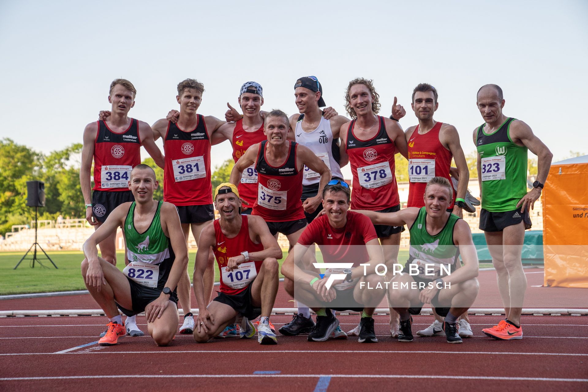 Die 5000m Laeufer: V.l.n.r.; Linus Vennemann (LG Osnabrueck), Steffen Hannich (VfL Wolfsburg), Steffen Riesenpatt (LG Osnabrueck), Dominik Schrader (Braunschweiger Laufclub), David Brecht (Braunschweiger Laufclub), Nils Huhtakangas (LG Osnabrueck), Nicolai Riechers (OTB Osnabrueck), Bastian Martschausky (DSC Oldenburg)  Felix Nadeborn (LG Osnabrueck), Mattia Guglielmi (Braunschweiger Laufclub), Marc Guenther (VfL Wolfsburg), Valentin Harwardt (VfL Wolfsburg) am 19.06.2021 waehrend den NLV + BLV Landesmeisterschaften im Jahnstadion in Göttingen