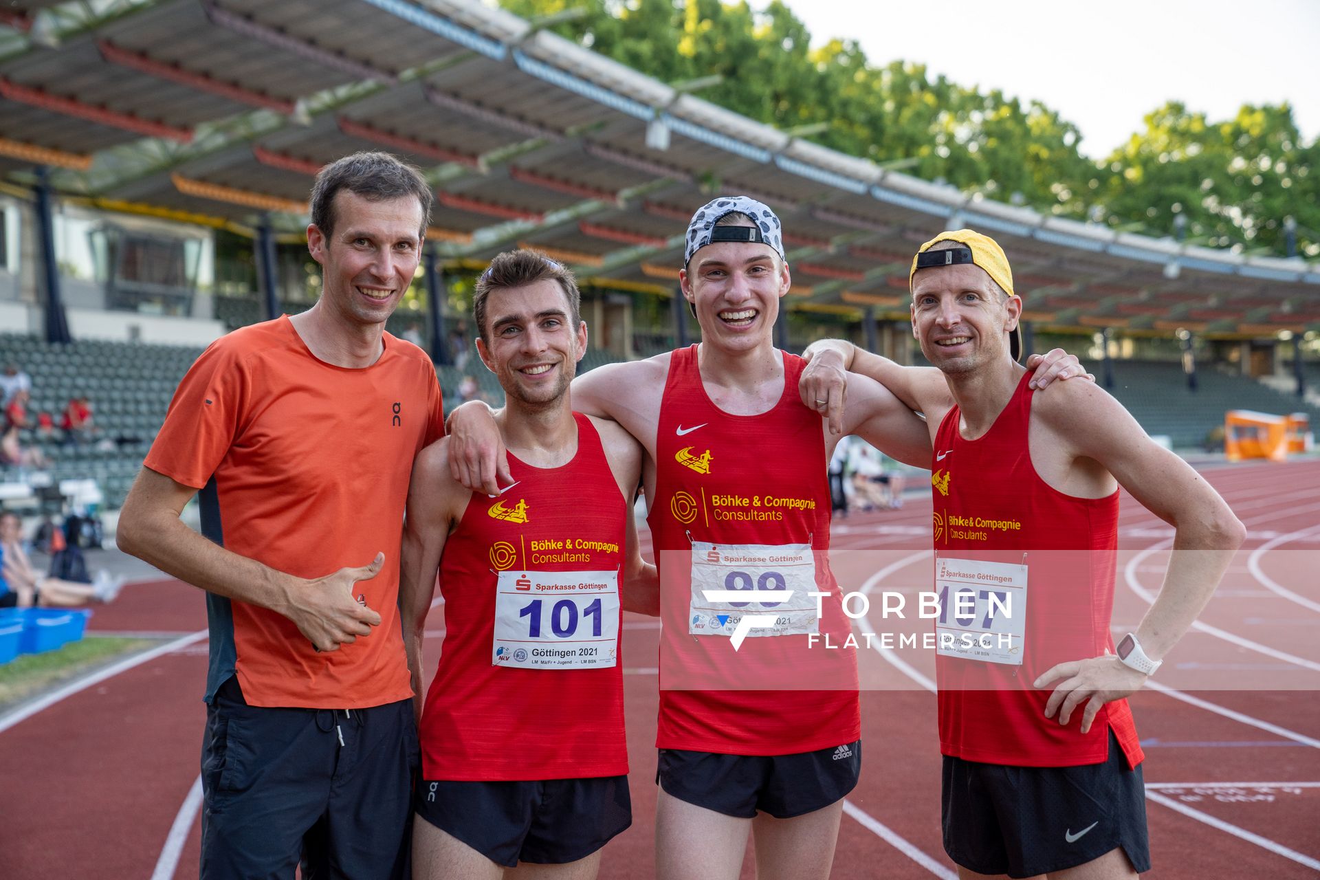 Mattia Guglielmi (Braunschweiger Laufclub), David Brecht (Braunschweiger Laufclub), Dominik Schrader (Braunschweiger Laufclub) am 19.06.2021 waehrend den NLV + BLV Landesmeisterschaften im Jahnstadion in Göttingen