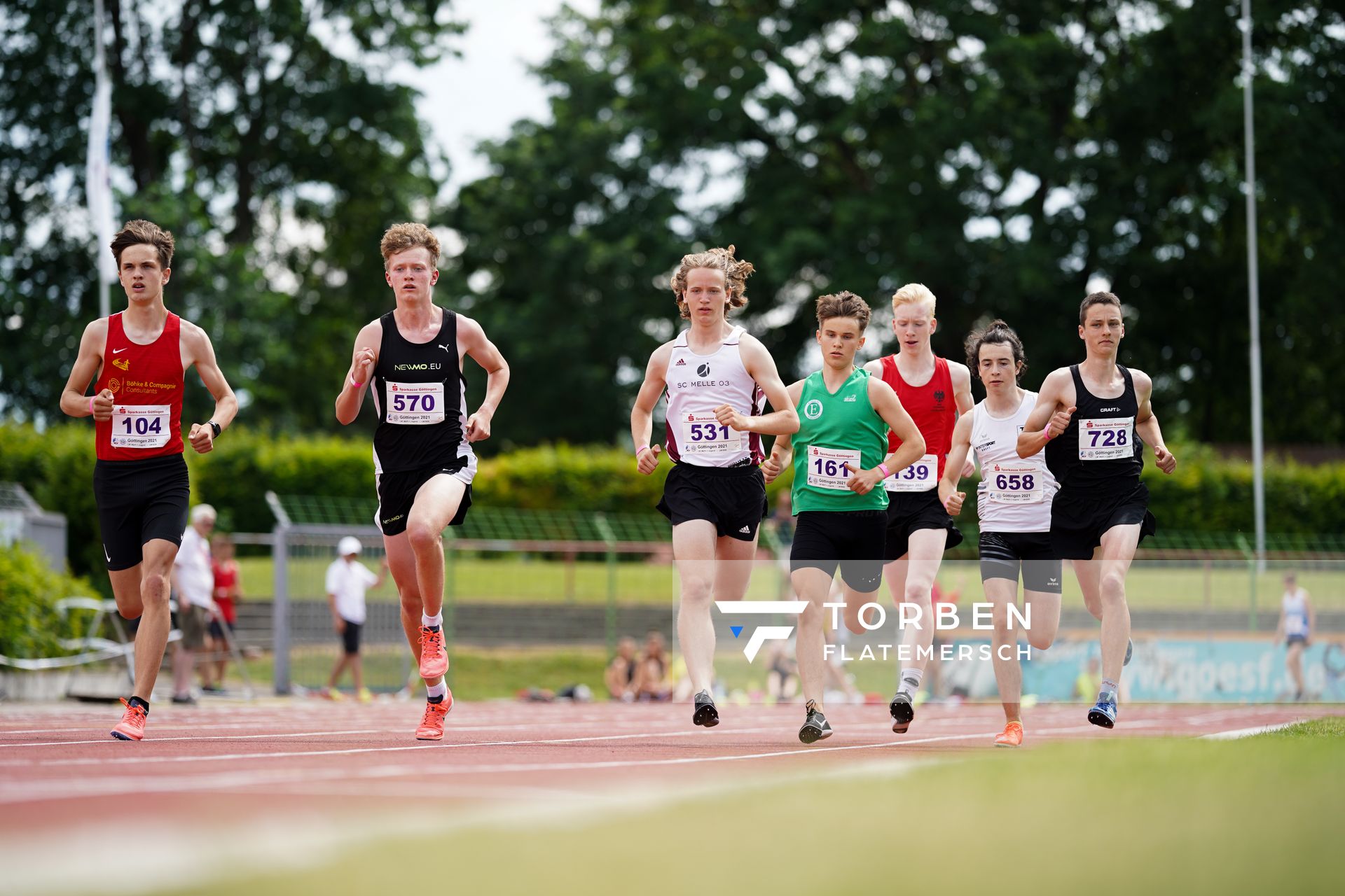 Tim Kalies (Braunschweiger Laufclub), Tammo Doerner (SV Nordenham), Paul Langkopf (SC Melle 03), Jobst Rathgen (Eintracht Hildesheim), Jost Hornbostel (DSC Oldenburg), Paul Matthesius (TSV Neustadt), Floyd Luca Schnaars (TV Lilienthal) beim 1500m Start am 20.06.2021 waehrend den NLV + BLV Landesmeisterschaften im Jahnstadion in Göttingen