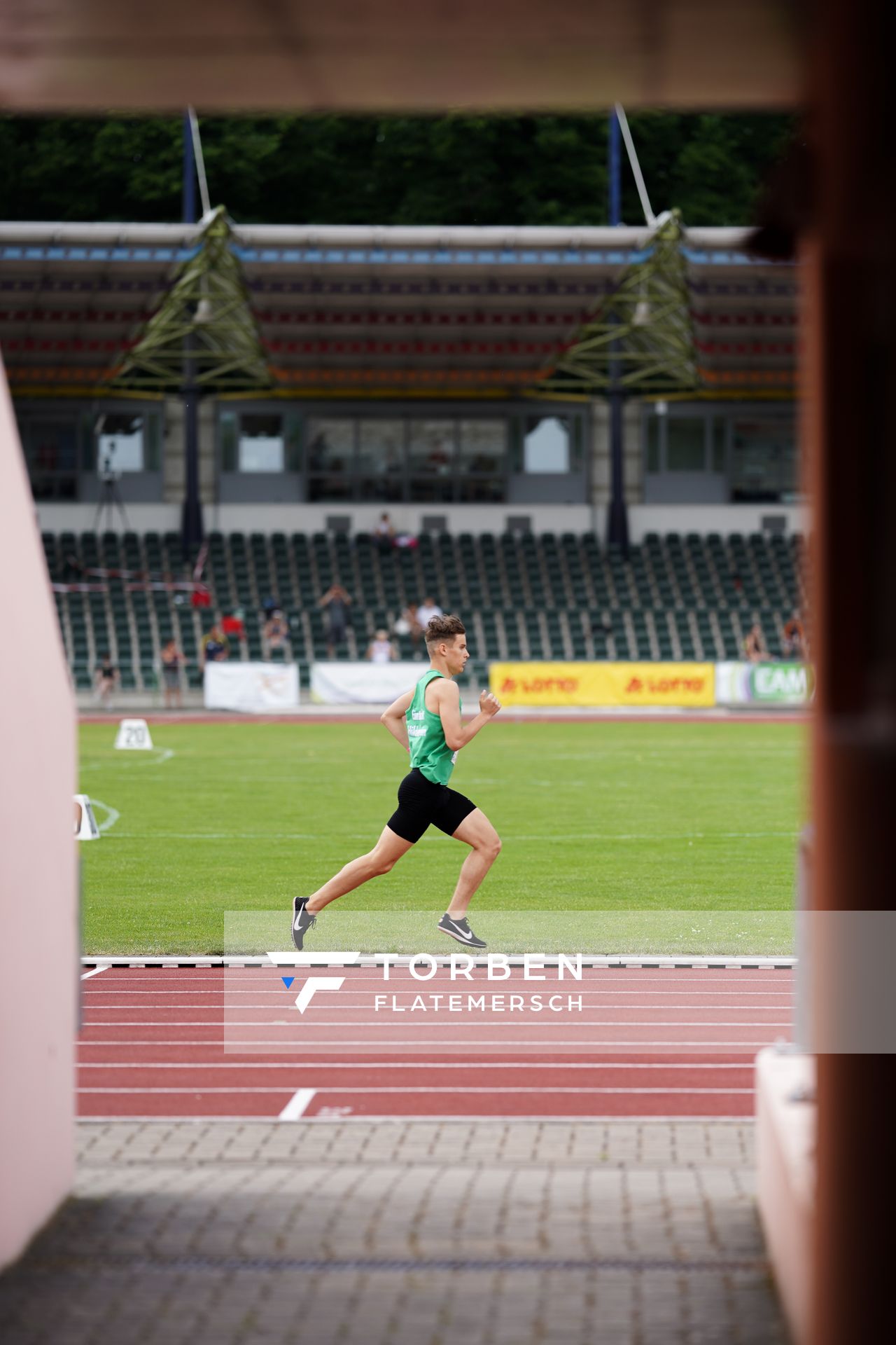 Jobst Rathgen (Eintracht Hildesheim) ueber 1500m am 20.06.2021 waehrend den NLV + BLV Landesmeisterschaften im Jahnstadion in Göttingen