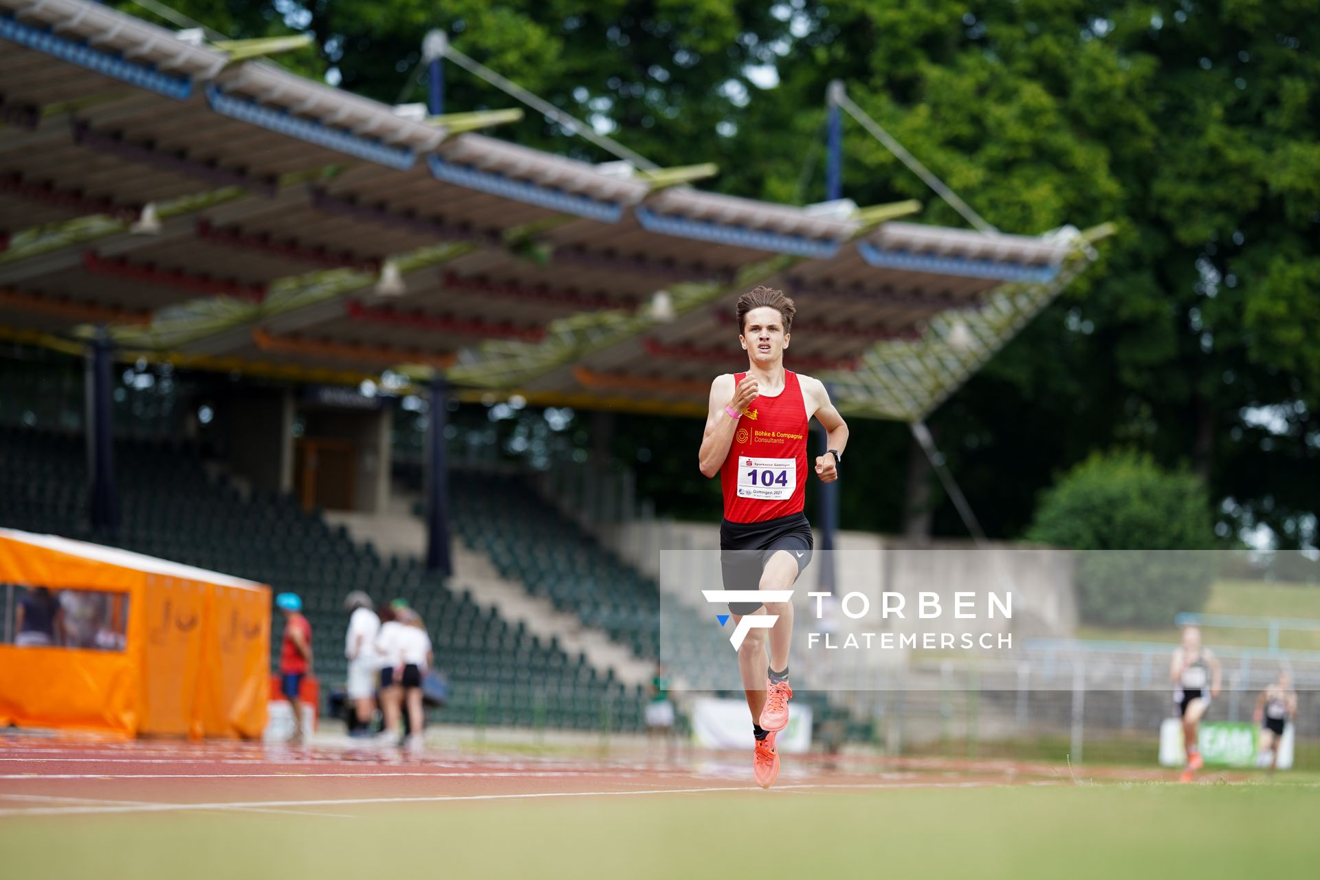 Tim Kalies (Braunschweiger Laufclub) ueber 1500m am 20.06.2021 waehrend den NLV + BLV Landesmeisterschaften im Jahnstadion in Göttingen