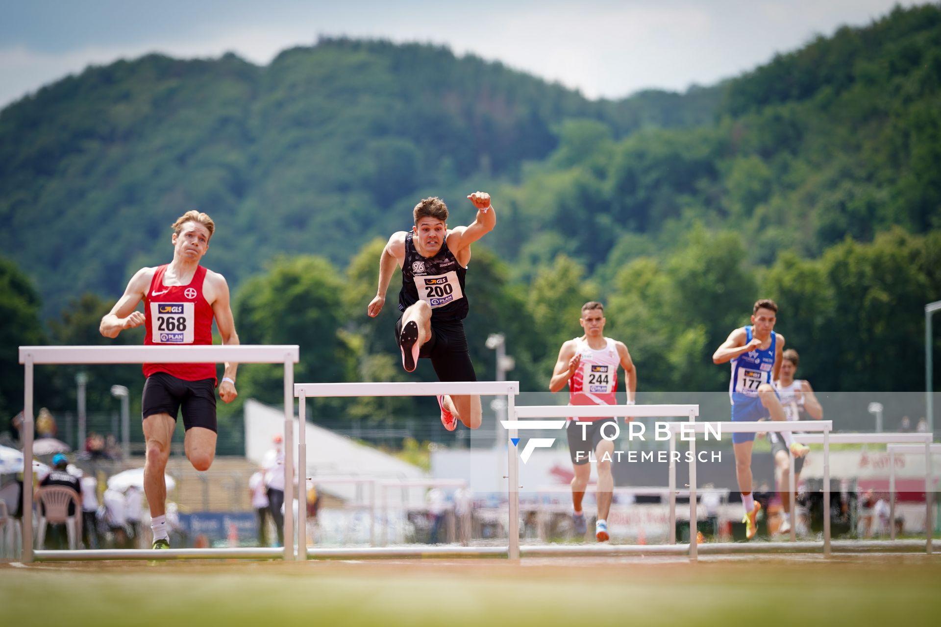 Henri Schlund (TSV Bayer 04 Leverkusen), Marcel Meyer (Hannover 96), Justus Ringel (SC Potsdam), Mateusz Lewandowski (TV Wattenscheid 01) am 26.06.2021 waehrend den deutschen U23 Leichtathletik-Meisterschaften 2021 im Stadion Oberwerth in Koblenz