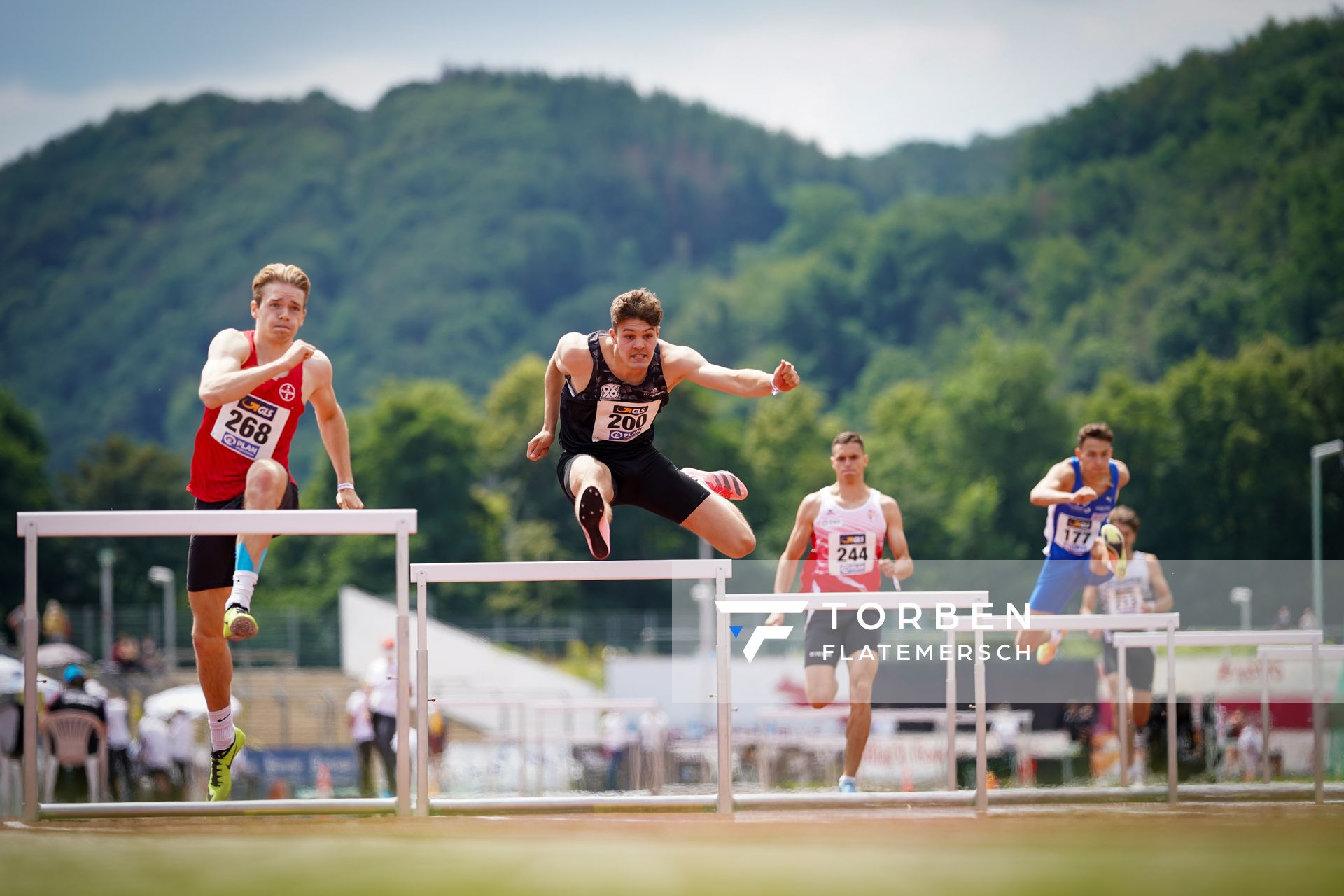 Henri Schlund (TSV Bayer 04 Leverkusen), Marcel Meyer (Hannover 96), Justus Ringel (SC Potsdam), Mateusz Lewandowski (TV Wattenscheid 01) am 26.06.2021 waehrend den deutschen U23 Leichtathletik-Meisterschaften 2021 im Stadion Oberwerth in Koblenz