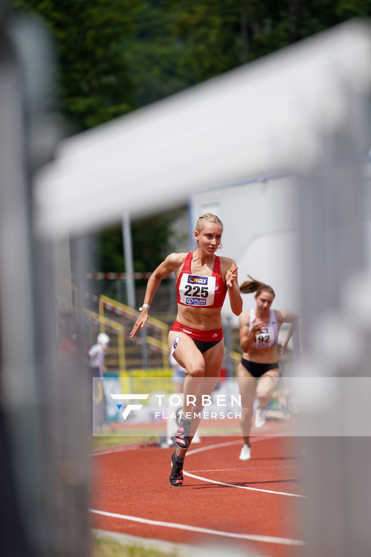 Svenja Pape (VfL Eintracht Hannover) im 400m Vorlauf auf Bahn 6 am 26.06.2021 waehrend den deutschen U23 Leichtathletik-Meisterschaften 2021 im Stadion Oberwerth in Koblenz